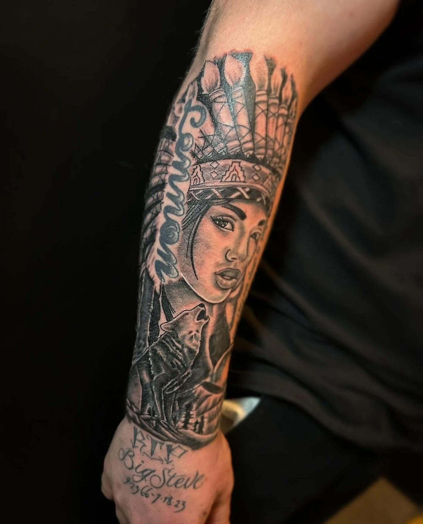 #pearlgallerystl #blackpearl #tattoos #tattoo #tattooideas #tattooartist #tattooshop #tattzbyro