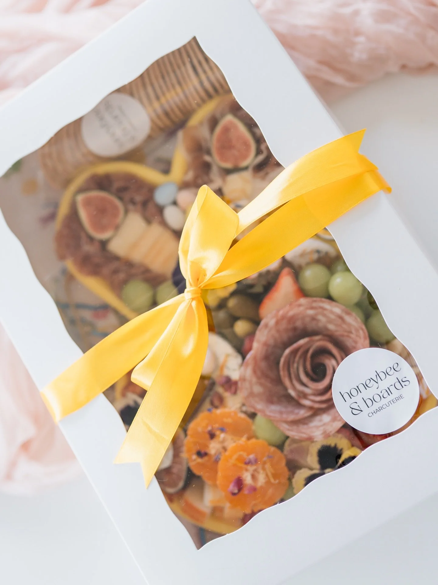 Early bunny deals hopping in tomorrow 🐣✨ Sneak peek&hellip; our Easter goodies drop tomorrow 👀 Early bunny gets the board 😉

#honeybeeandboards #easterboards #charcuterie #eastervibes #grazingboards