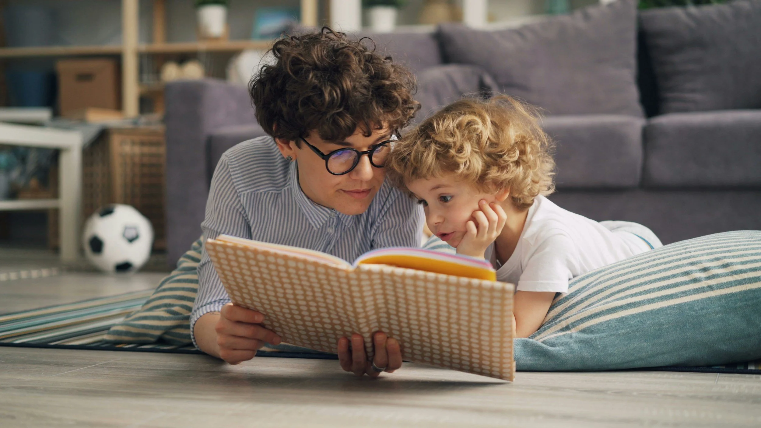 How to Give Your Child 25,000 Extra Words Before They Start School