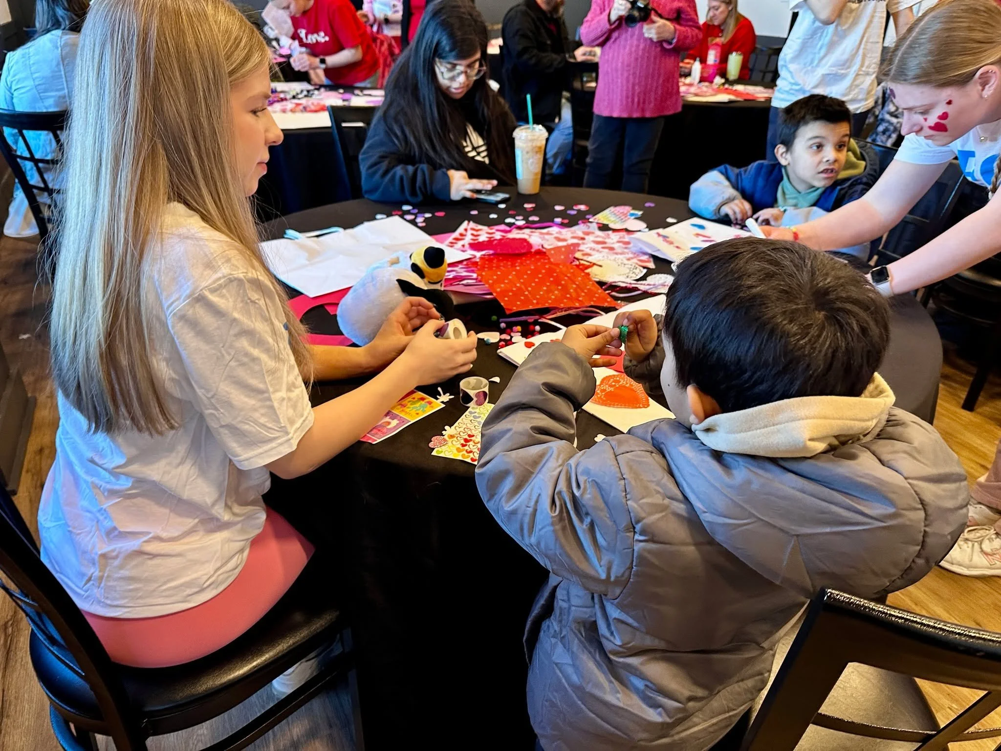 💌 Last weekend was FGP's annual Valentines Day Party at Fun Land of Fredericksburg! FGP families enjoyed decorating bags, exchanging Valentines, playing some games, and just hanging out with each other. Thank you to our wonderful volunteers for help