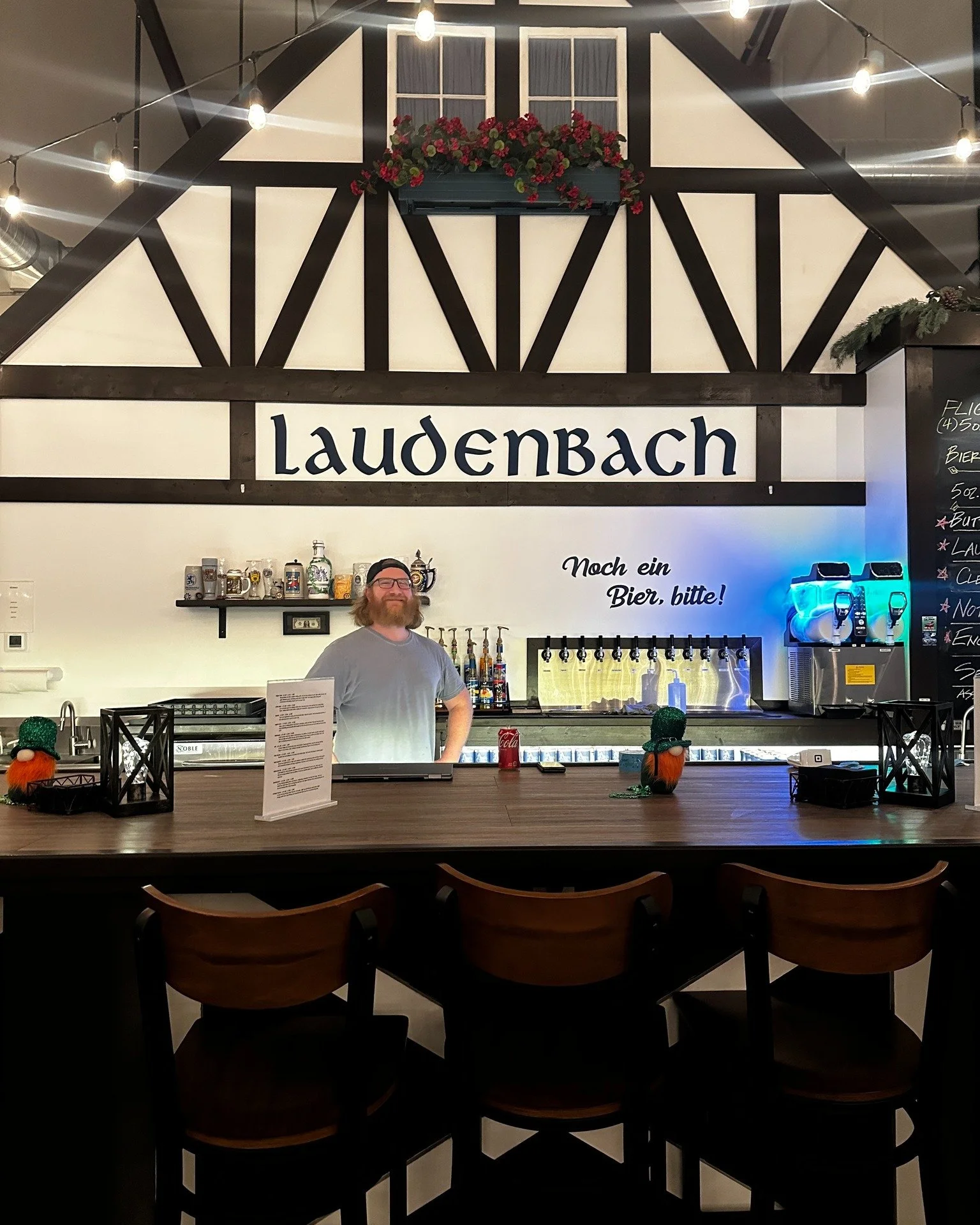 We love our volunteers! We recently had a volunteer appreciation event at Laudenbach Brewing and it was great to see volunteers getting to know each other and enjoying an evening out. Thank you to all of our volunteers for all you do- FGP couldn't do