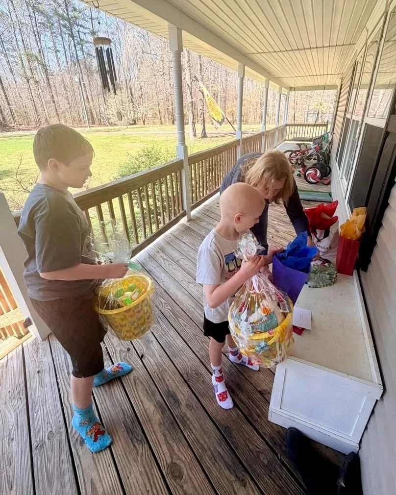 Did you know we have volunteers driving all over town to deliver meals, snacks, crafts, and special treats like Easter baskets right to FGP families? These background-checked volunteers play a big role in our work, saving staff time and helping famil