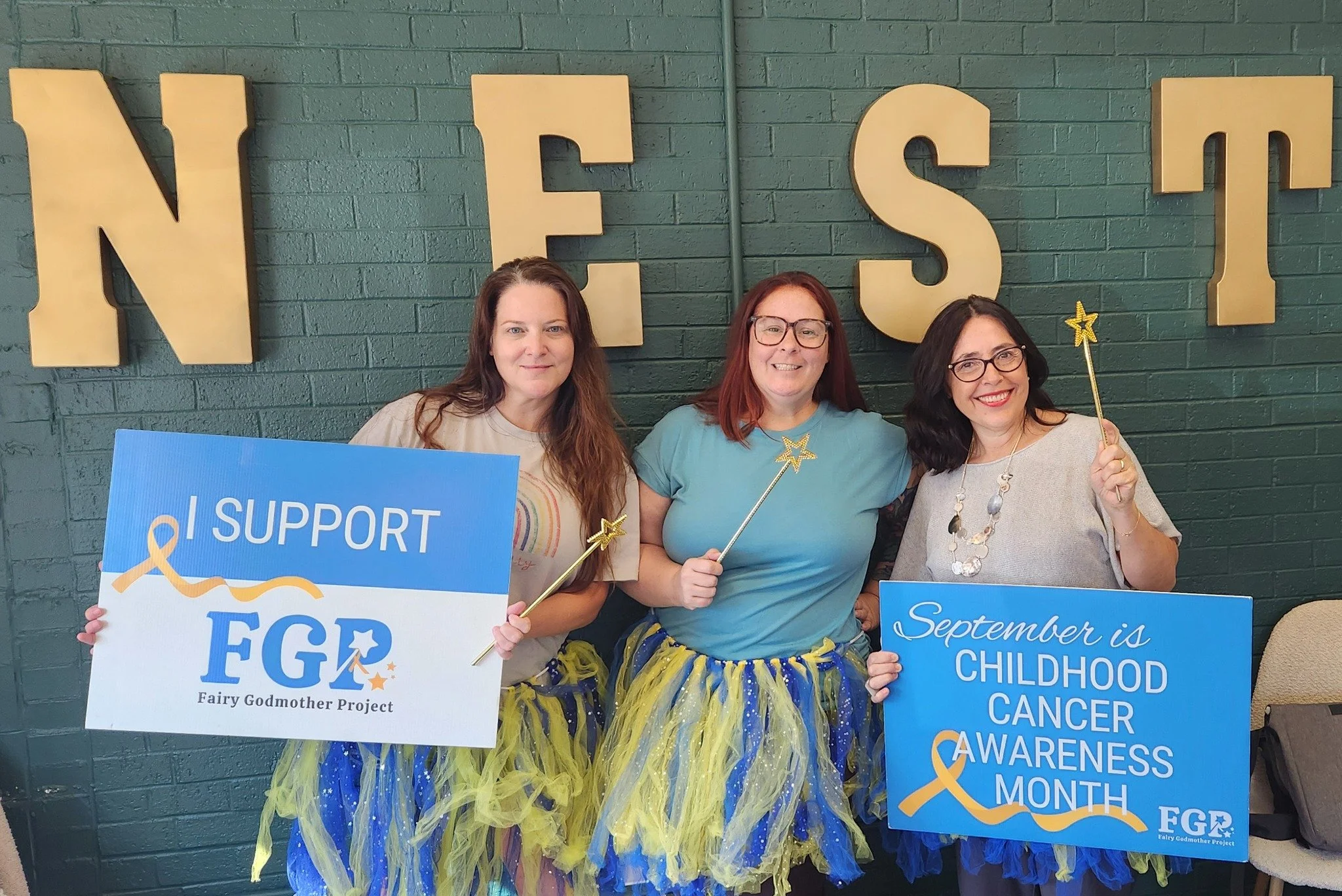 Nest Realty Fredericksburg is helping us bring childhood cancer awareness home! 💛 With a focus on helping people find their place in the Fredericksburg community, Nest Realty is also showing their support for the families who call this community hom