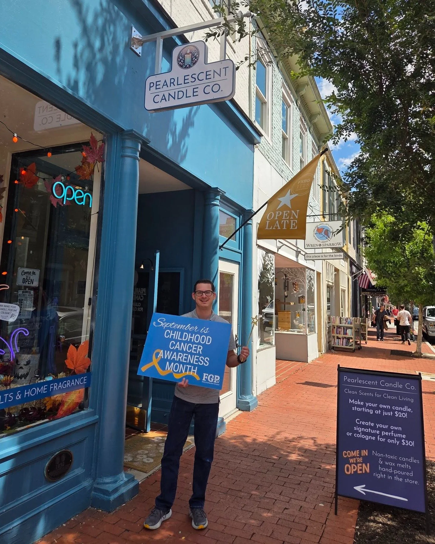 Pearlescent Candle Co is helping childhood cancer awareness shine a little brighter! 💛 This local small business creates hand poured candles and home fragrances right here in our community, and we&rsquo;re happy to have them joining us in spreading 