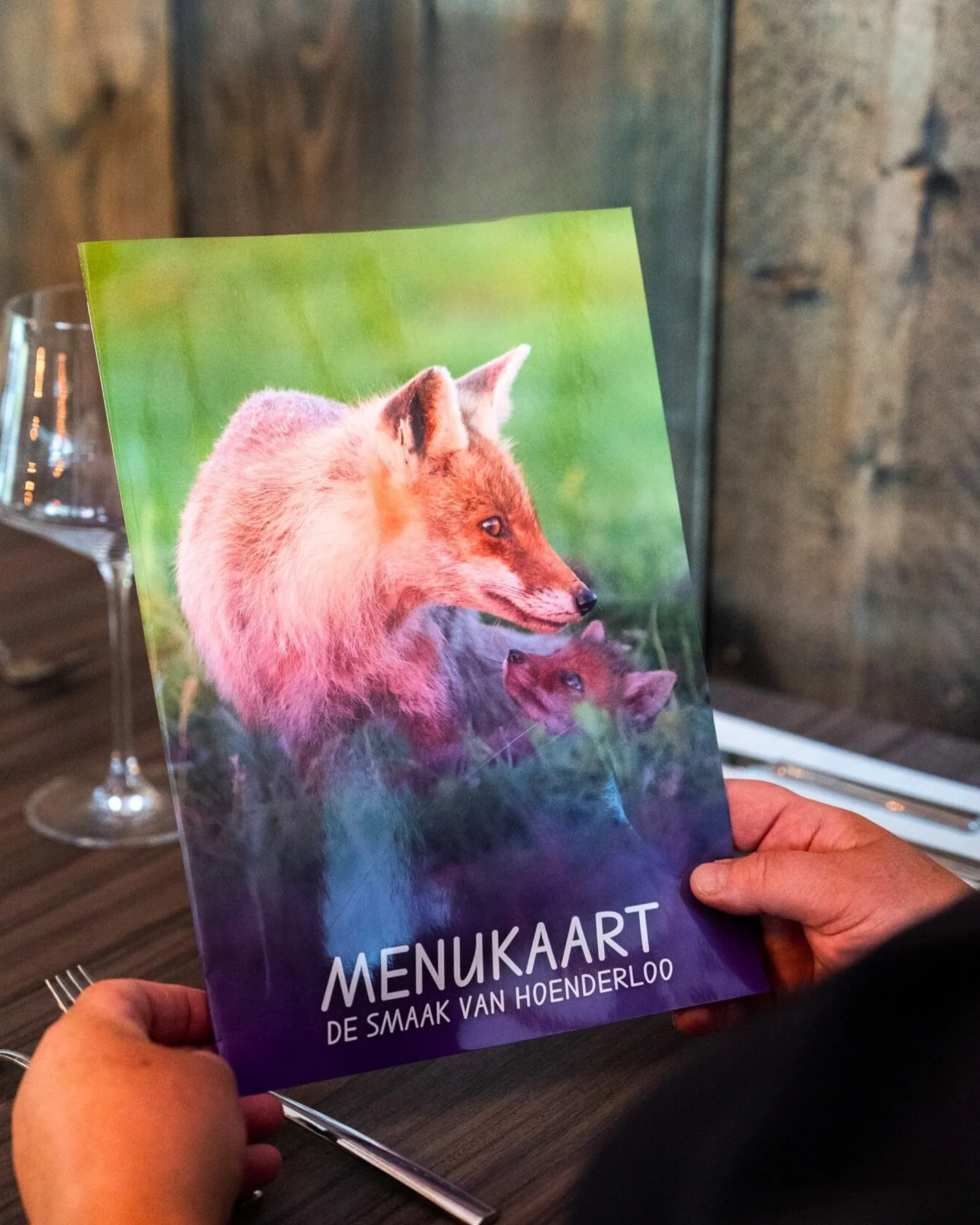 𝗡𝗶𝗲𝘂𝘄𝗲 𝗺𝗲𝗻𝘂-𝗸𝗮𝗮𝗿𝘁
Wij hebben sinds afgelopen week een nieuwe menu-kaart! 🍴 Kom je snel langs om onze nieuwe gerechten uit te proberen? 😋

Vandaag zijn we geopend vanaf 17:00 uur. 💜

#hoenderloo #veluwe #horeca