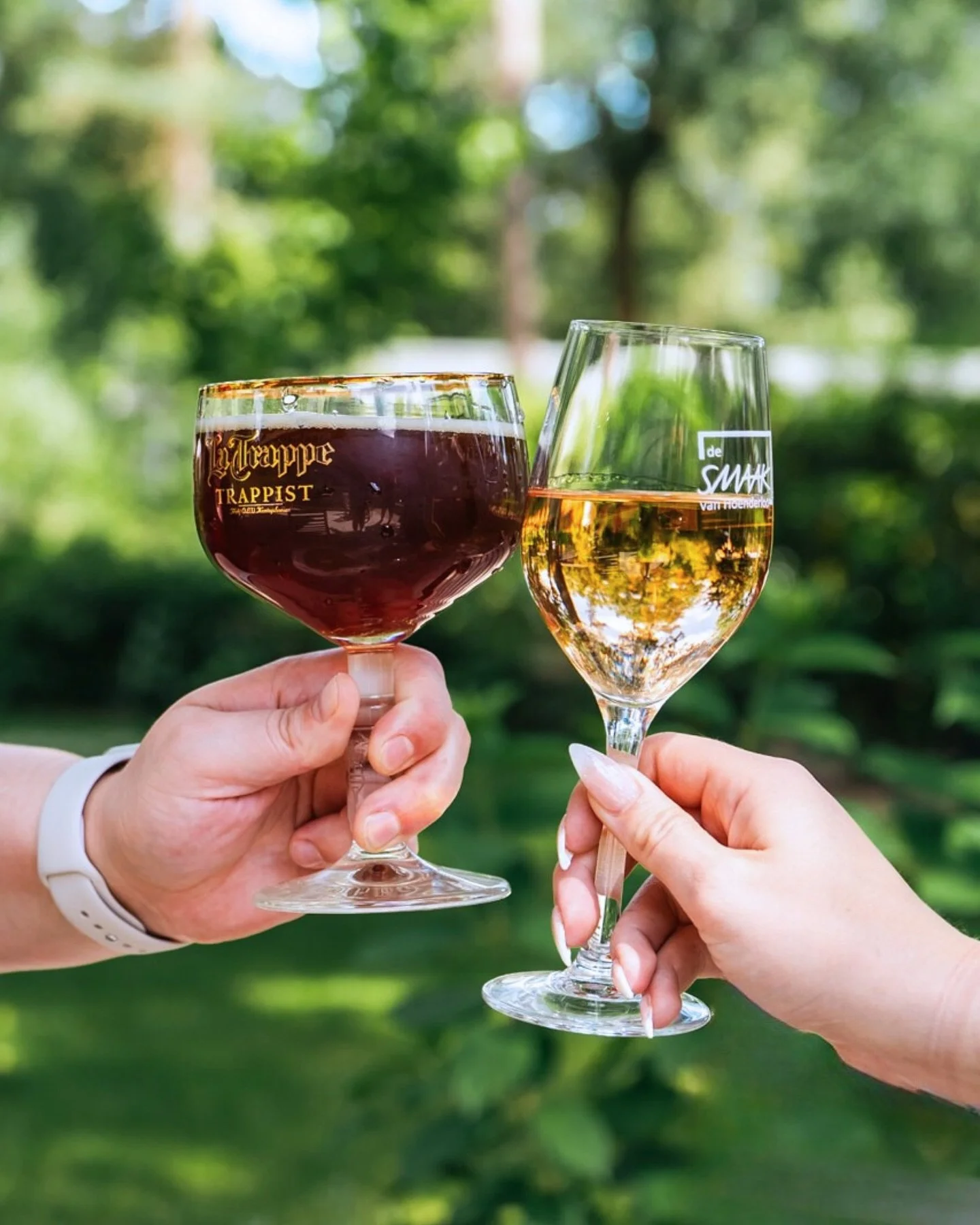 𝗣𝗿𝗼𝗼𝘀𝘁 𝗼𝗽 𝗱𝗲 𝘇𝗼𝗺𝗲𝗿
De zomervakantie is in volle gang! Kom je snel langs om te proosten op ons terras? 🥂

𝗢𝗽𝗲𝗻𝗶𝗻𝗴𝘀𝘁𝗶𝗷𝗱𝗲𝗻
𝗠𝗮𝗮𝗻𝗱𝗮𝗴: Geopend vanaf 17:00 uur
𝗗𝗶𝗻𝘀𝗱𝗮𝗴: Gesloten
𝗪𝗼𝗲𝗻𝘀𝗱𝗮𝗴: Gesloten
𝗗𝗼𝗻𝗱