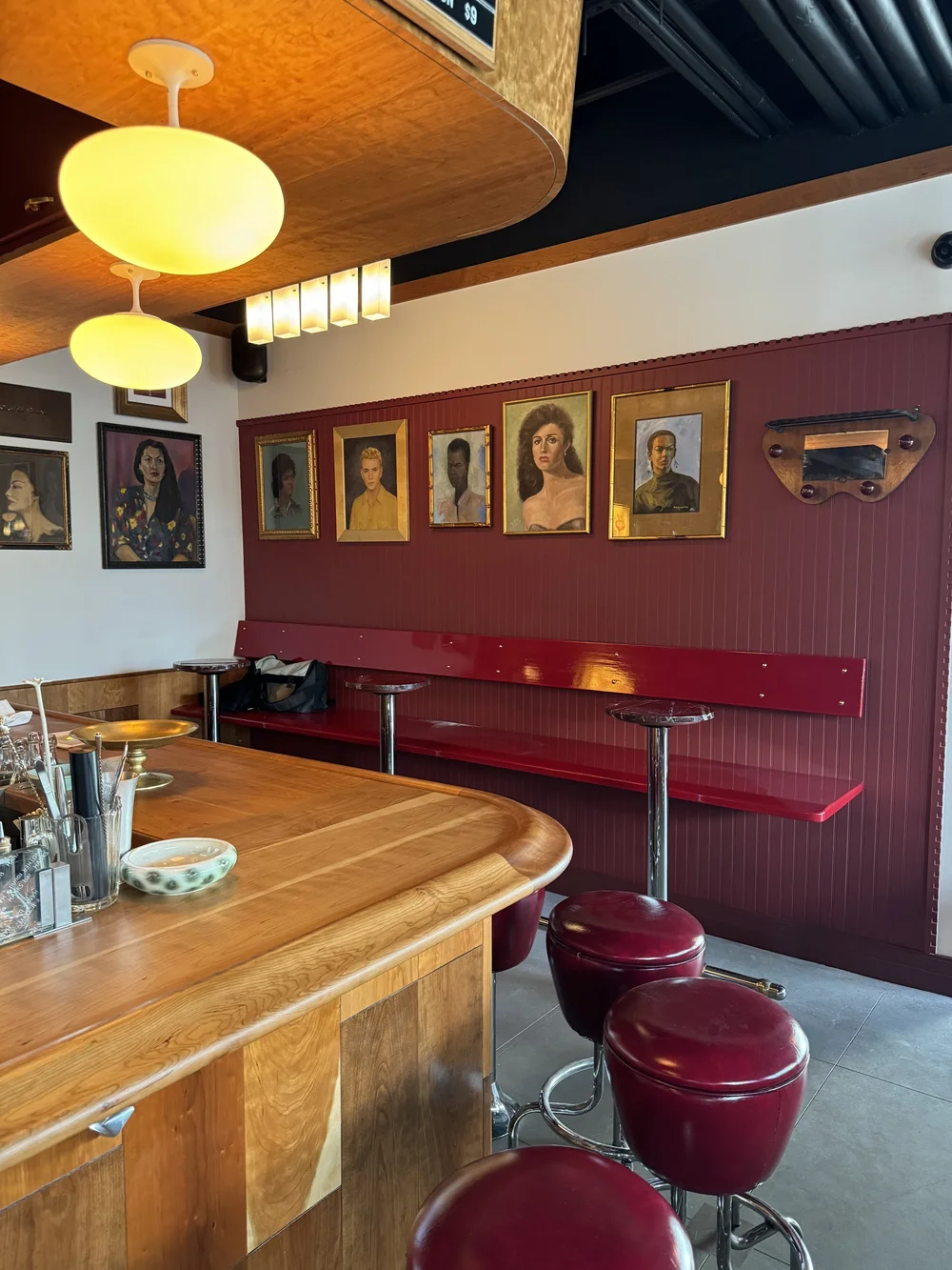 Bar photo 2