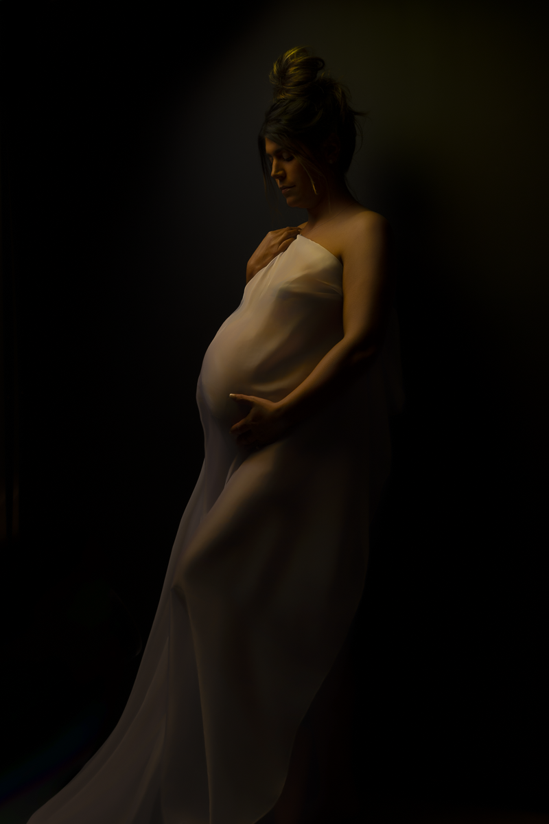 2024-RACHELLE-BURGARD-MATERNITY-PORTRAITS-VANCOUVER-WASHINGTON-AMANDA-CHANTEE-PHOTOGRAPHY-2282.png