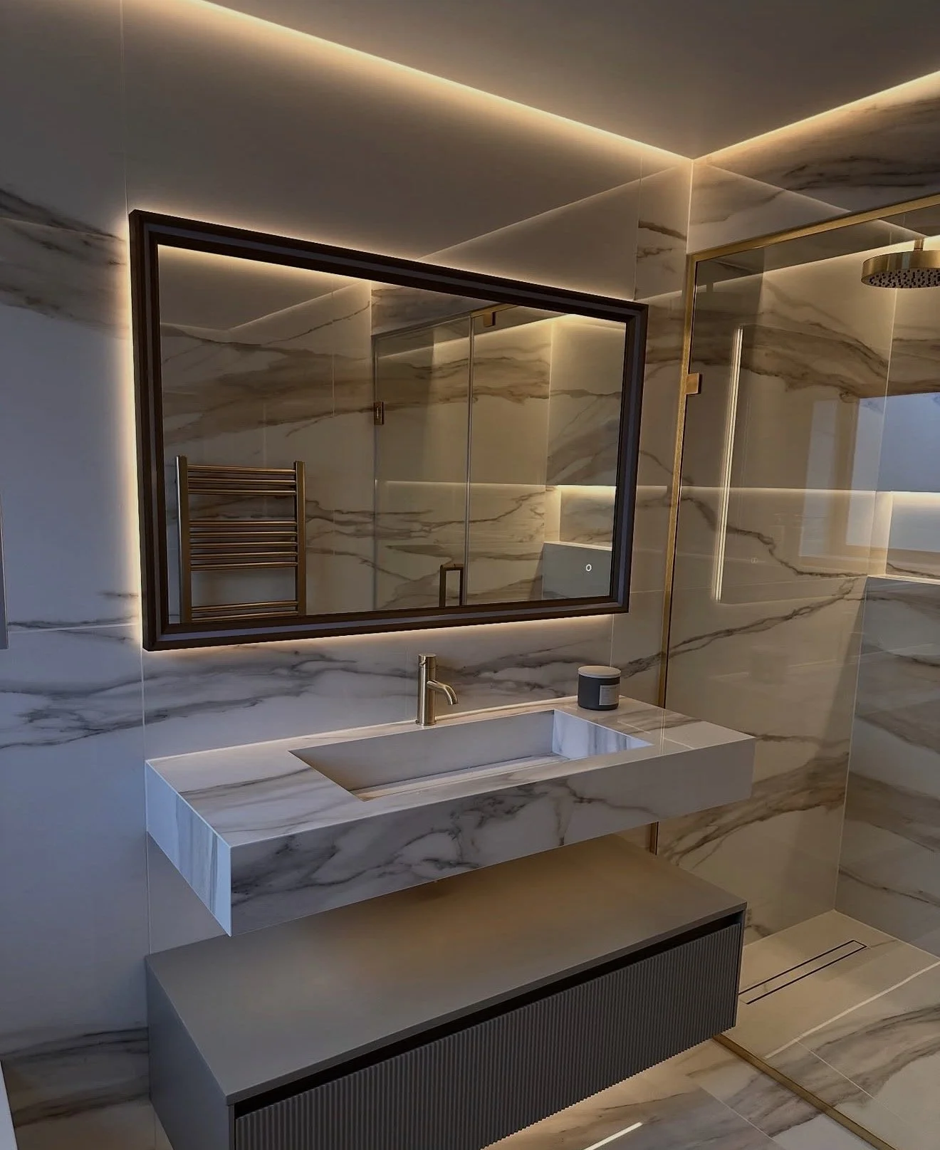 Luxury project, bathroom project with shadow gap ceiling led profiles.