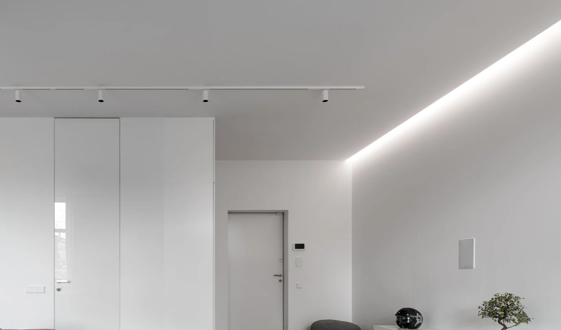 Luxury home project with the ceiling shadow gap profile.