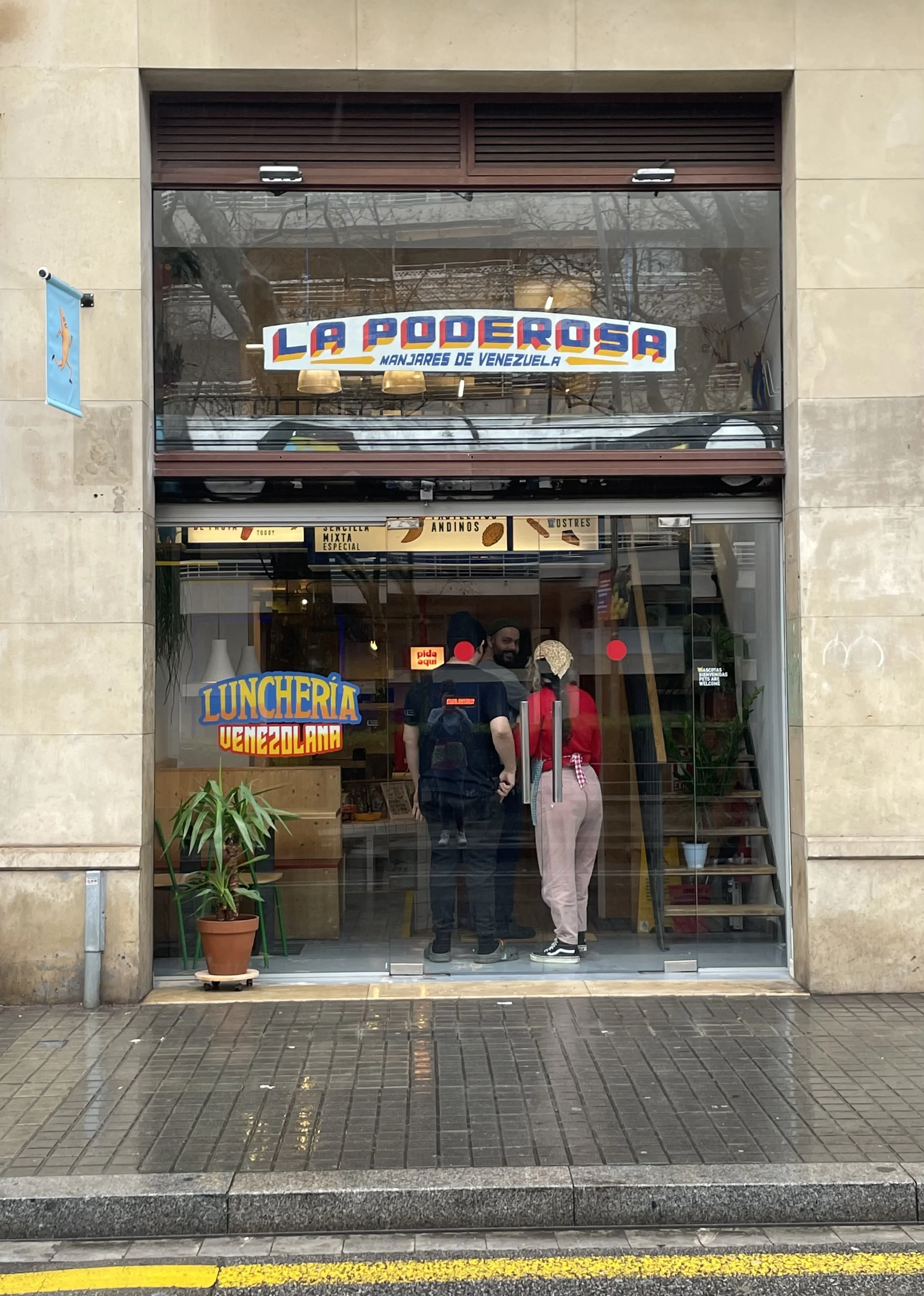 Jetlagged palate reference of restaurant client in barcelona for marketing and Brand buildung