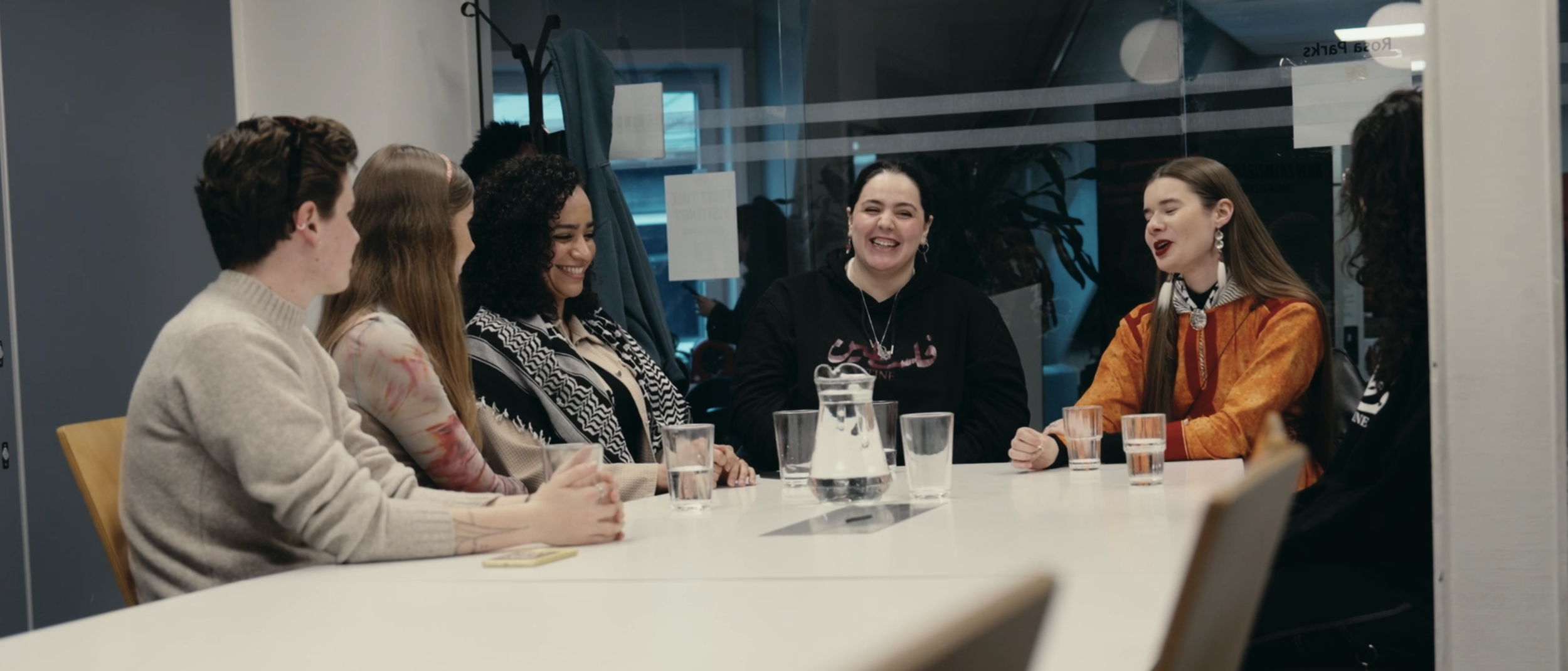 Meeting between activists Anuna (left) Ella Marie Hætta Isaksen. Raghad Abu Shaker, Nora Ekrem Naoum, Ida Helene Benonisen. 
