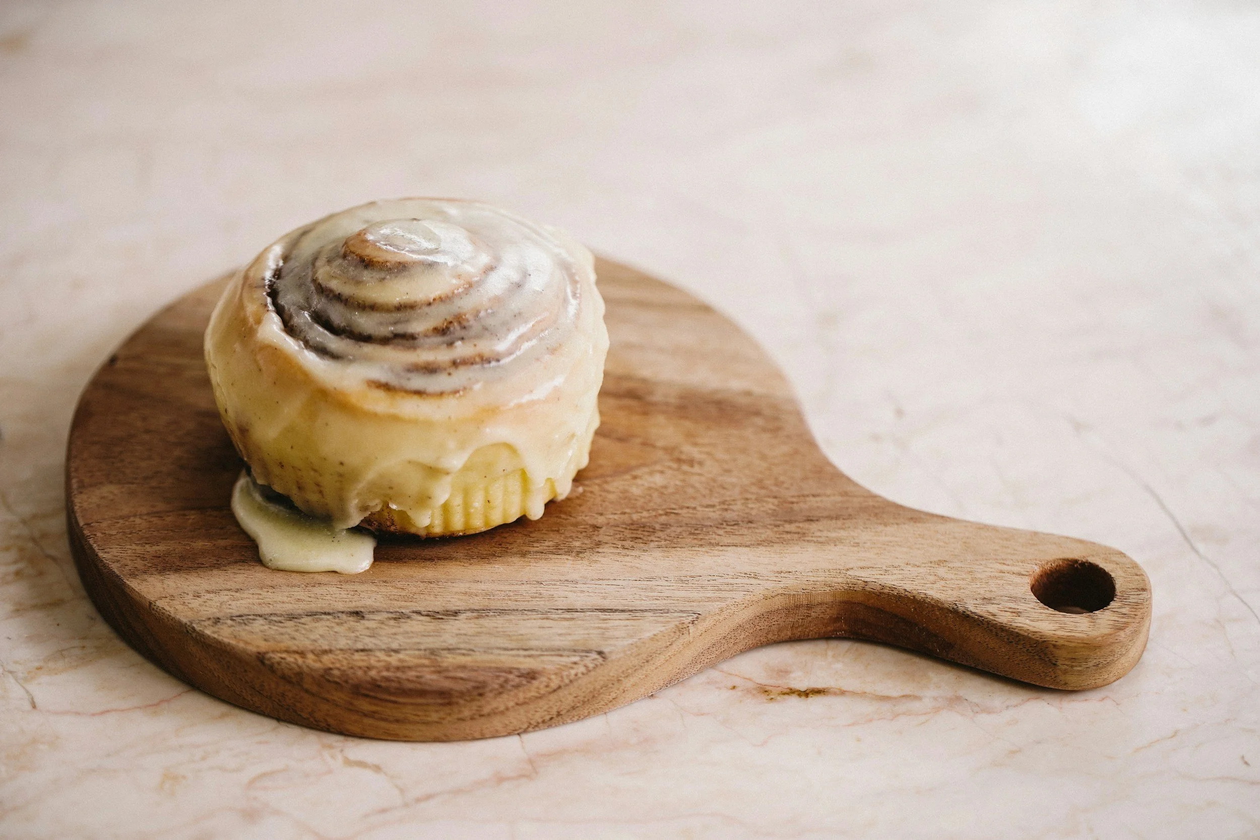 Thick &amp; Chewy Bakery-Style Cinnamon Rolls