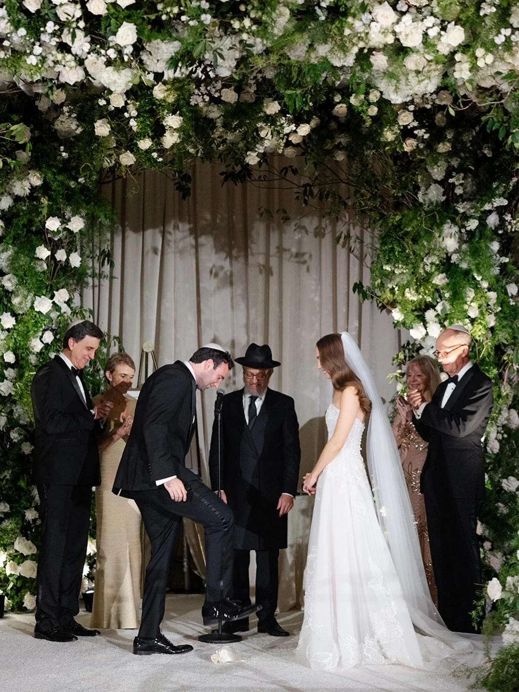 A hearty Mazel Tov to former Harvard Chabad student president, @annierosenblatt (&lsquo;20) and Charlie Horowitz (&lsquo;21) on their magnificent wedding in NYC! Together, may you build an everlasting home illuminated by the light of Torah and Mitzvo