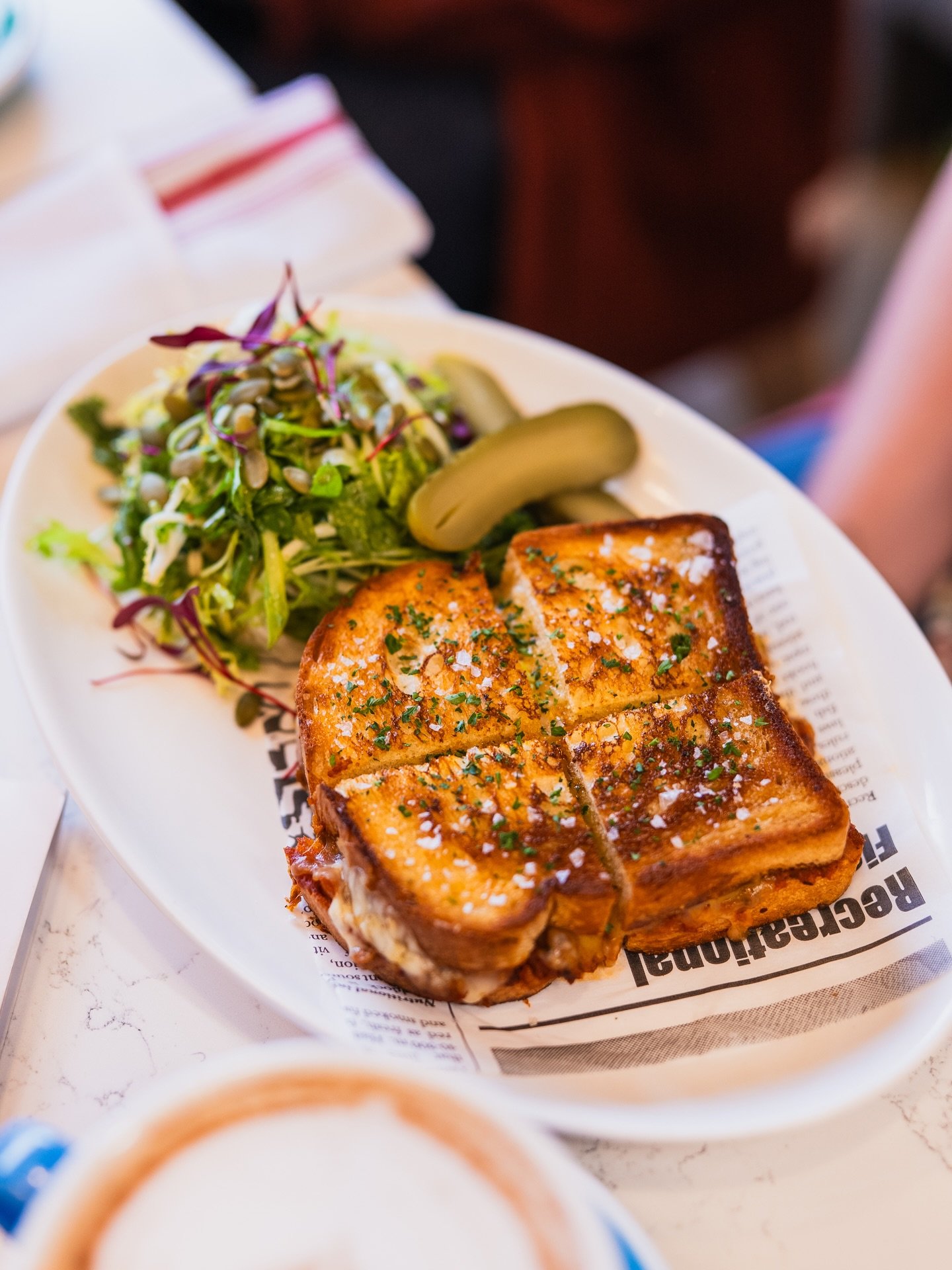 GRILLED CHEESE SLOPPY JOES REVEAL

Is it brunch? Is it lunch? Is it pure genius? Yes. 😈Seasoned ground beef served inside a grilled cheese sandwich. Come try your new comfort food obsession. 

Happier Hour is on from 9-11 AM as always.

Loam you soo