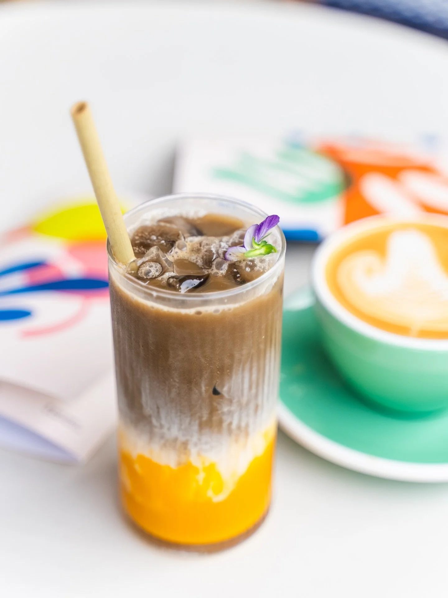 MANGO HOJICHA 🥭 

Sweet mango. Creamy Milk. Nutty hojicha. No notes.

Come and try this refreshing sip before it&rsquo;s gone at the end of the month. 😋

📍230 Esplanade W, North Vancouver
📷 @hhagency.ca