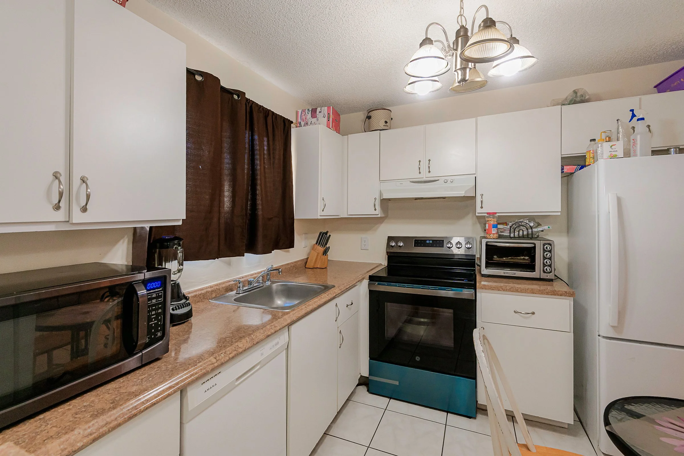 Lauderhill, FL Home – Kitchen