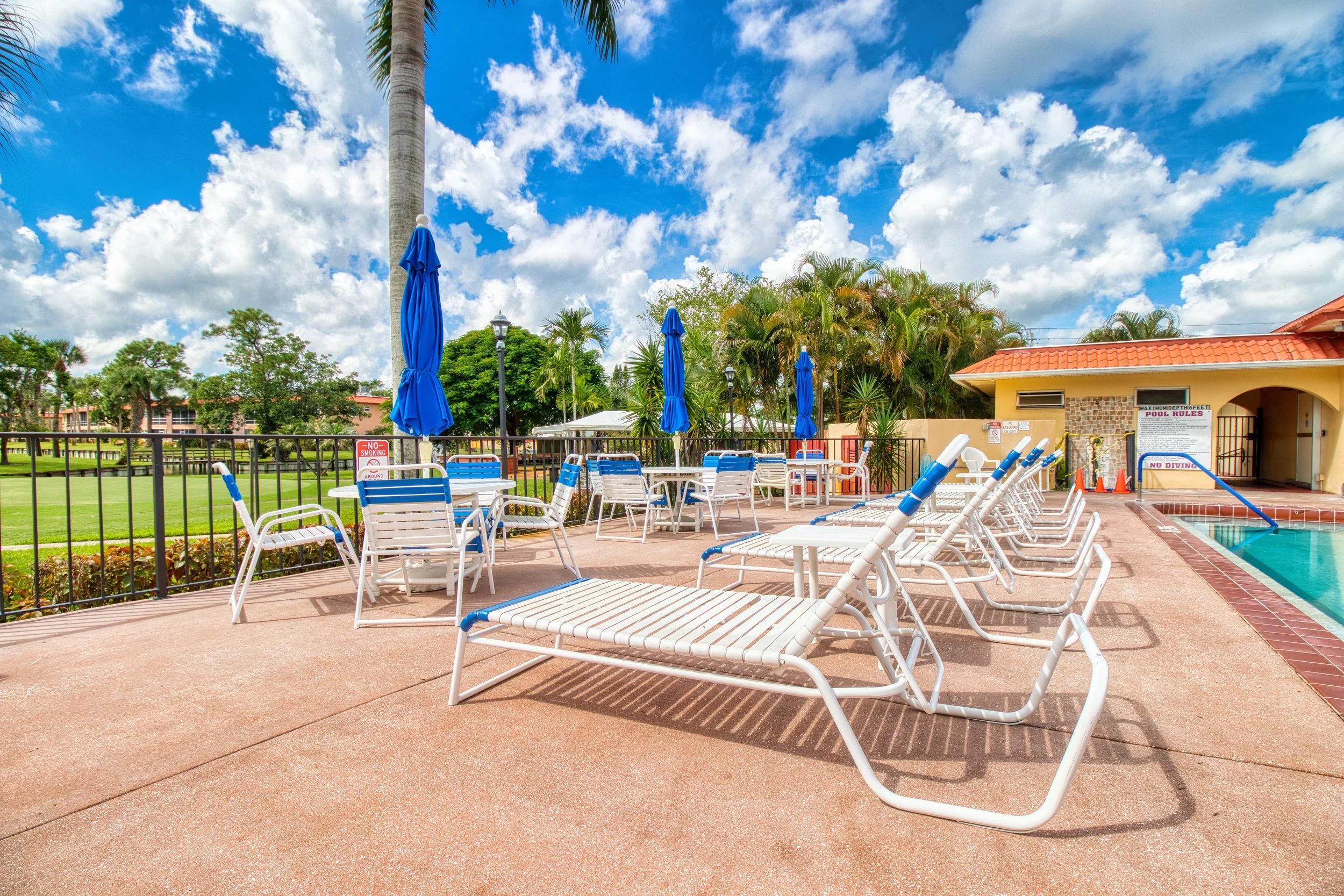 Stuart, FL Condo – Community Pool
