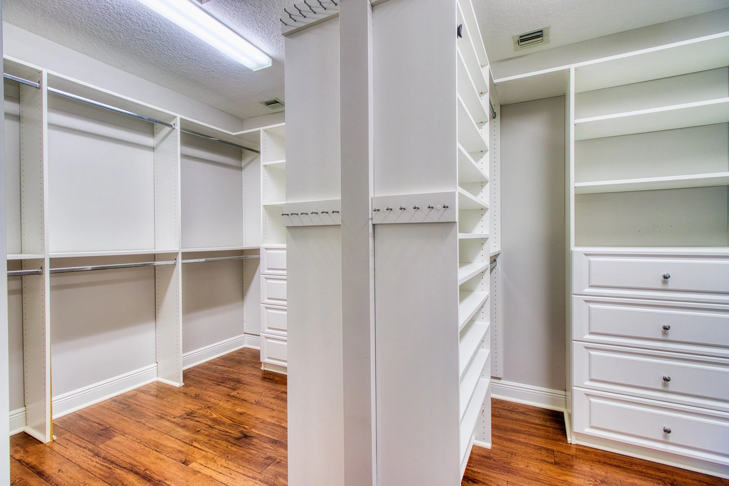 Hutchinson Island, Fort Pierce, FL Estate – Walk-in Closet