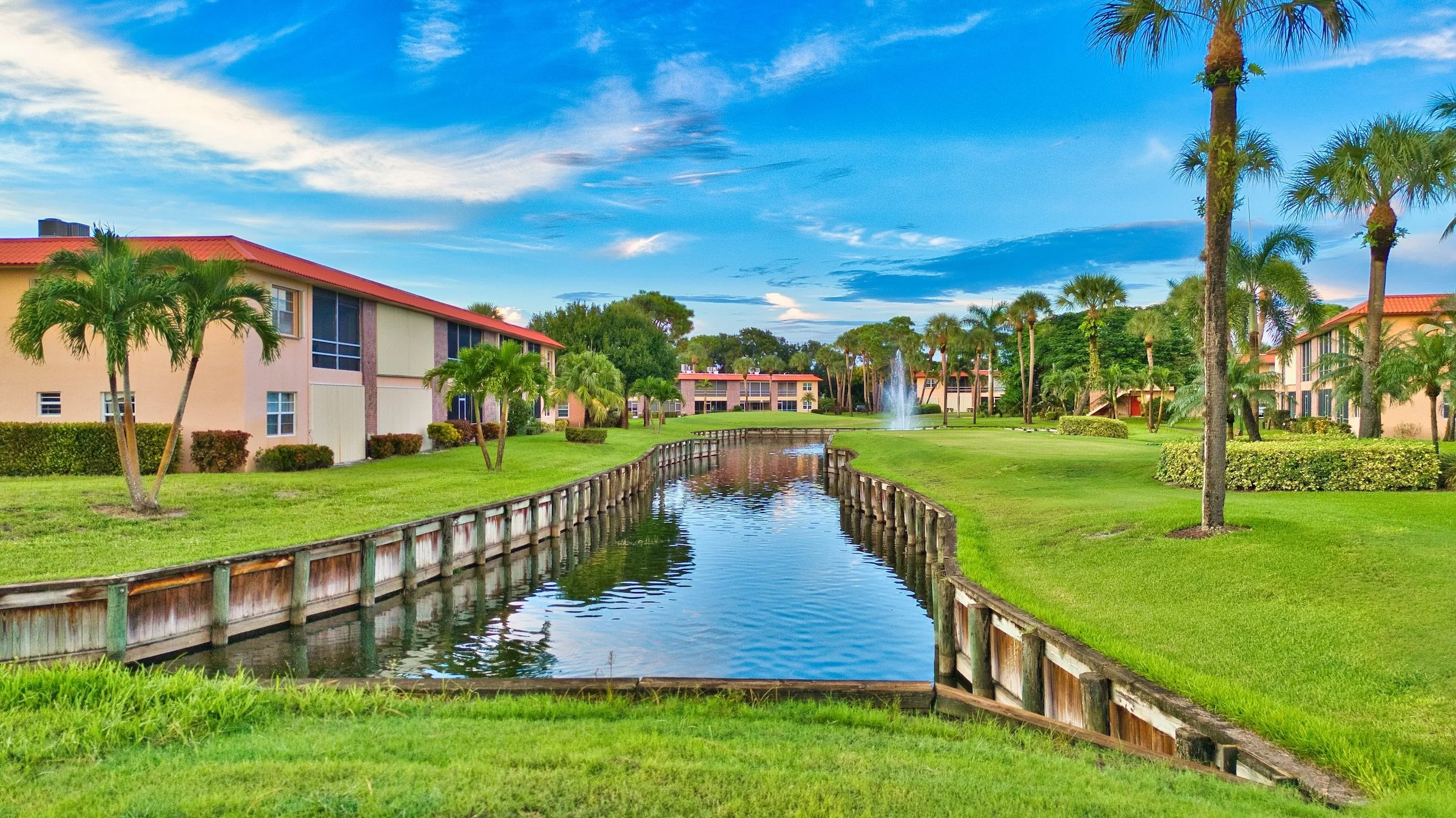 Stuart, FL Condo – Lake View
