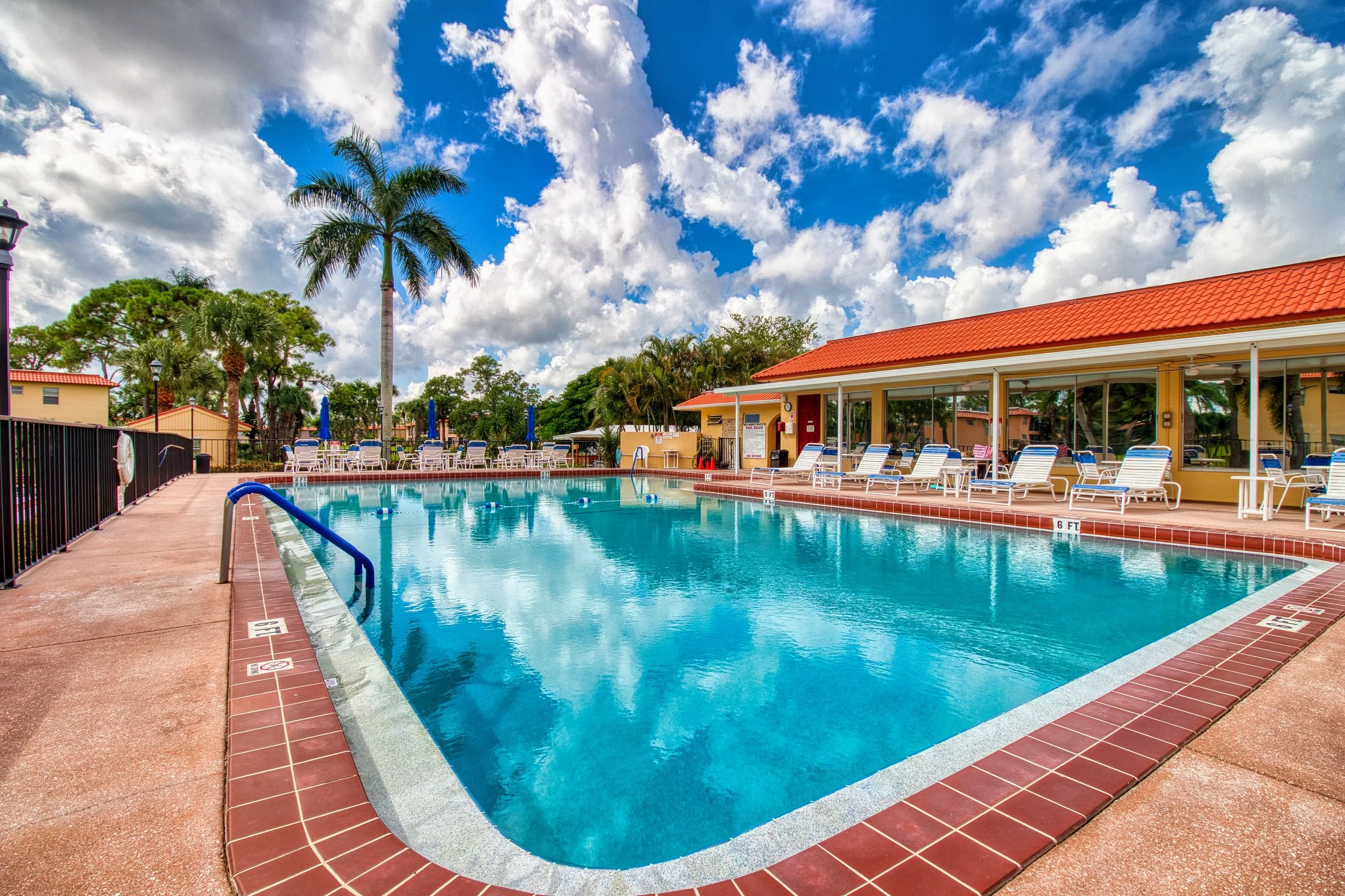 Stuart, FL Condo – Community Pool