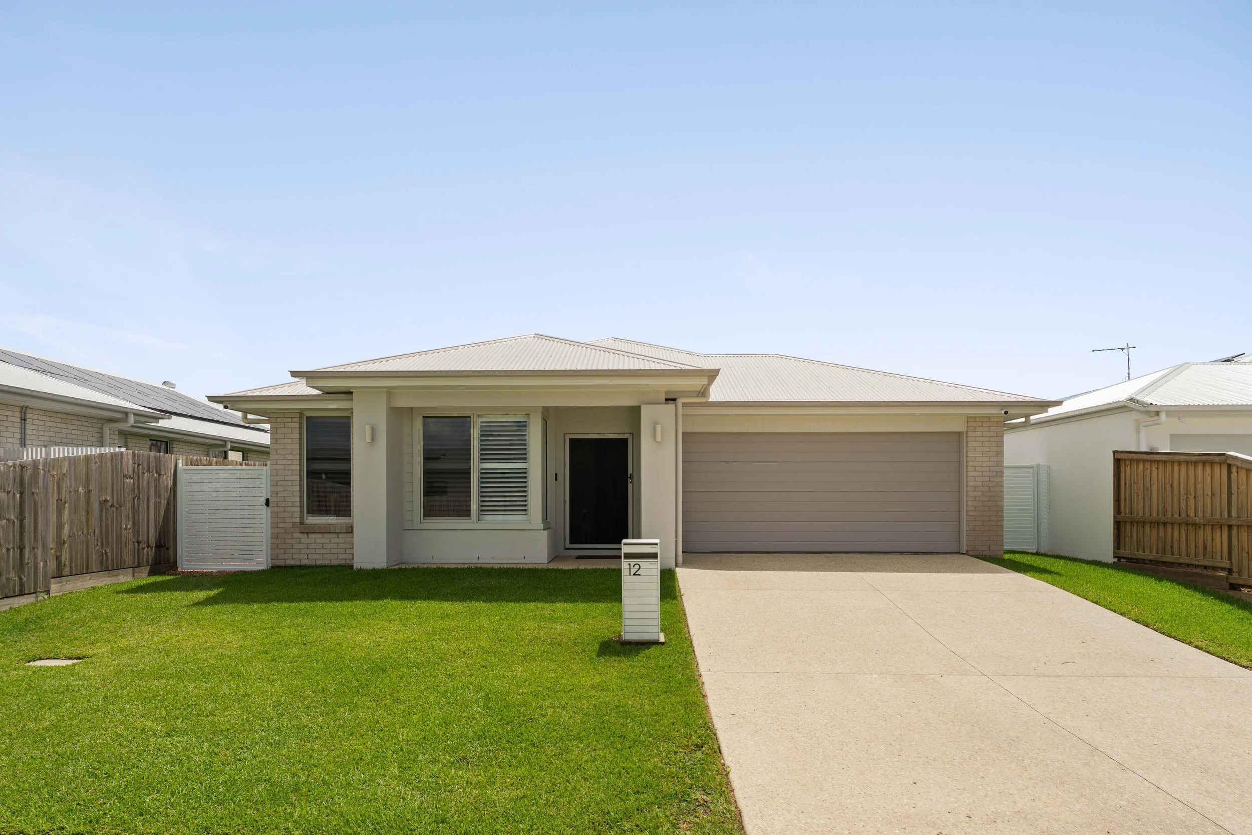 12 Freycinet Street, Redland Bay [Internet]01.jpg