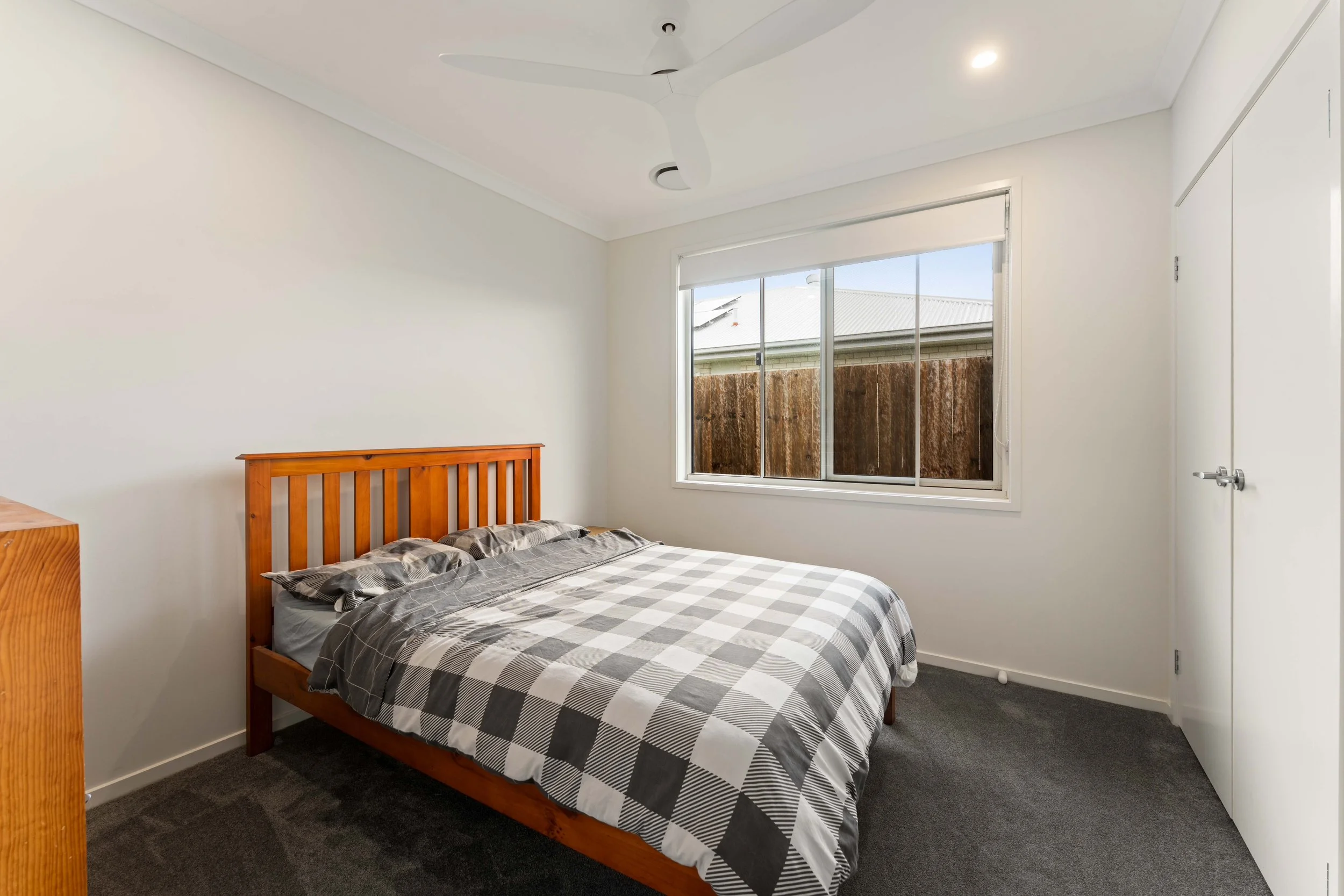 12 Freycinet Street, Redland Bay [Internet]14.jpg