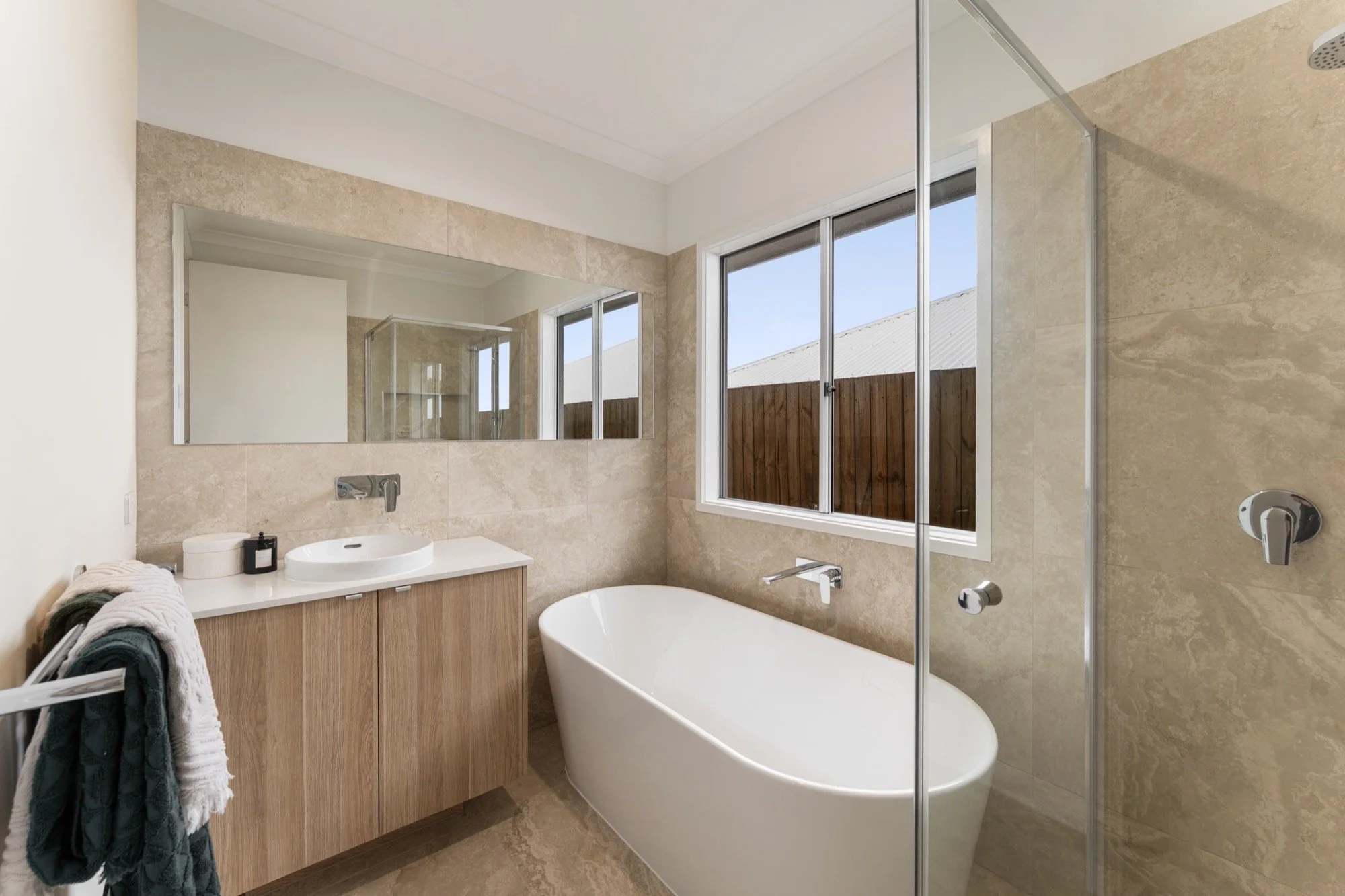 16 Chesterton Street, Redland Bay Internet 04.jpg