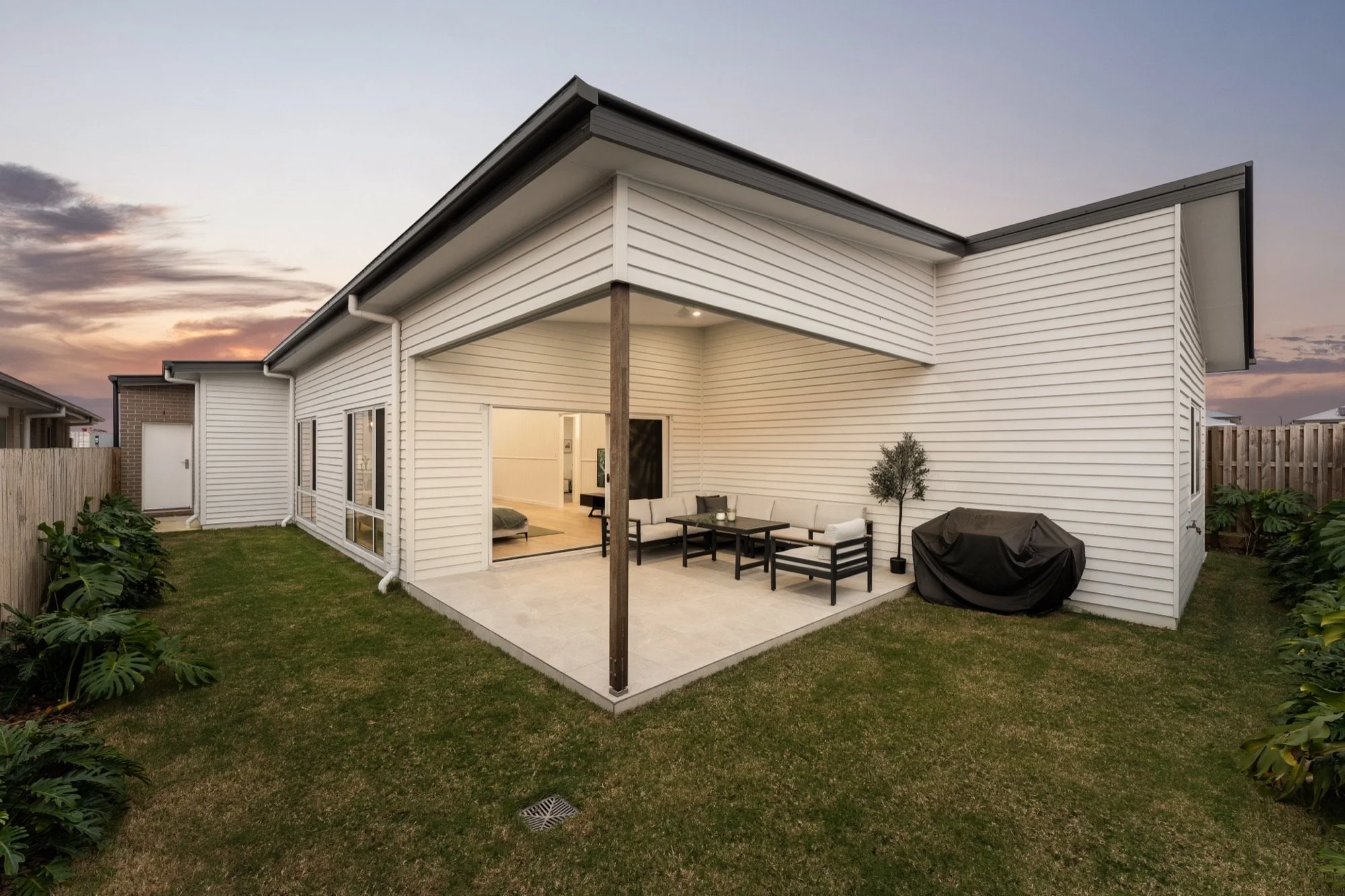 38 Tauton Way, Redland Bay Internet 15.jpg