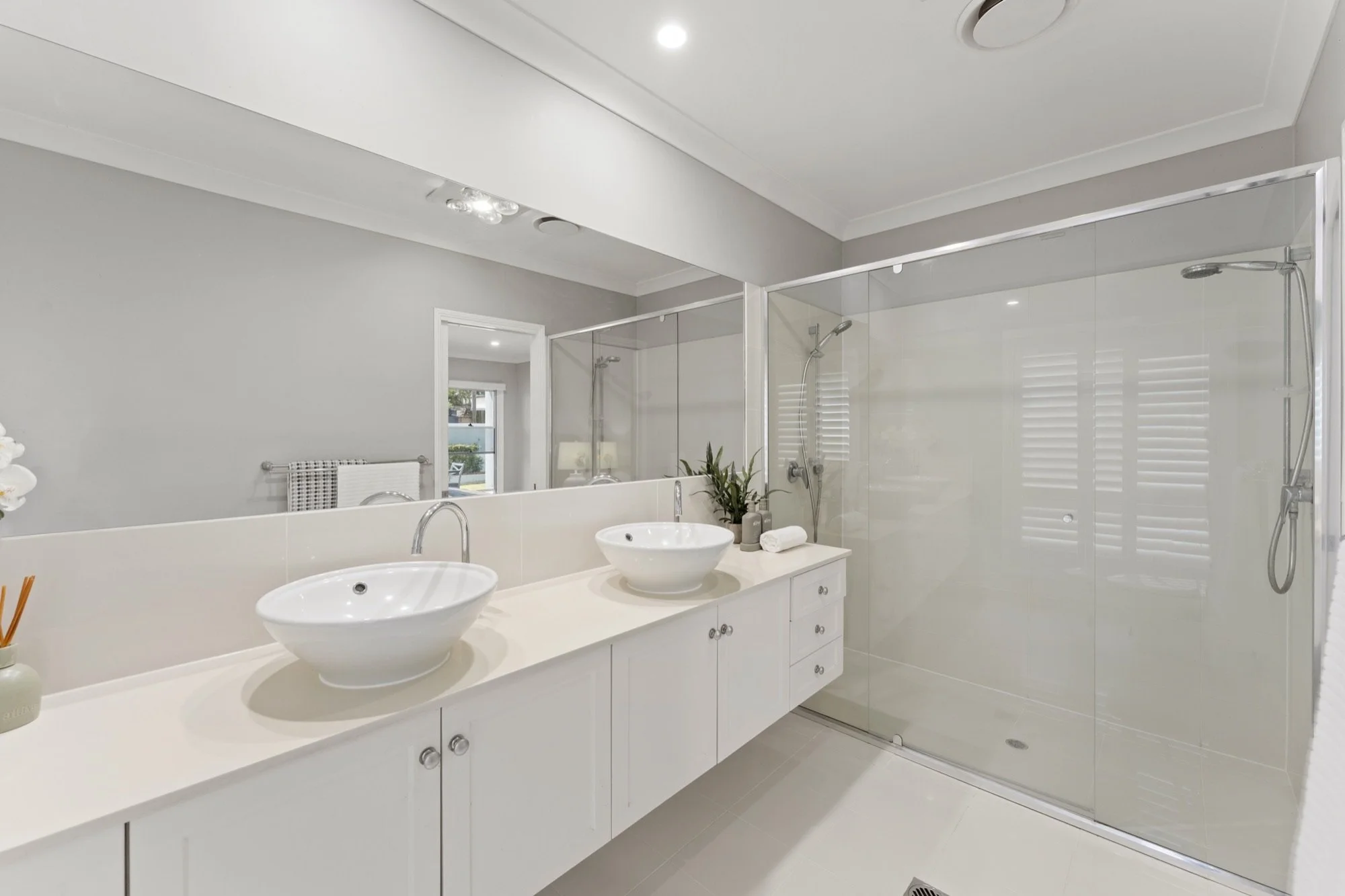 15 Brampton Close, Redland Bay Internet 12.jpg