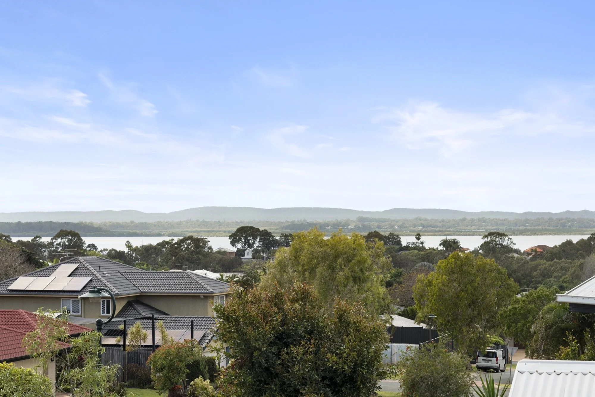 15 Brampton Close, Redland Bay Internet 01.jpg