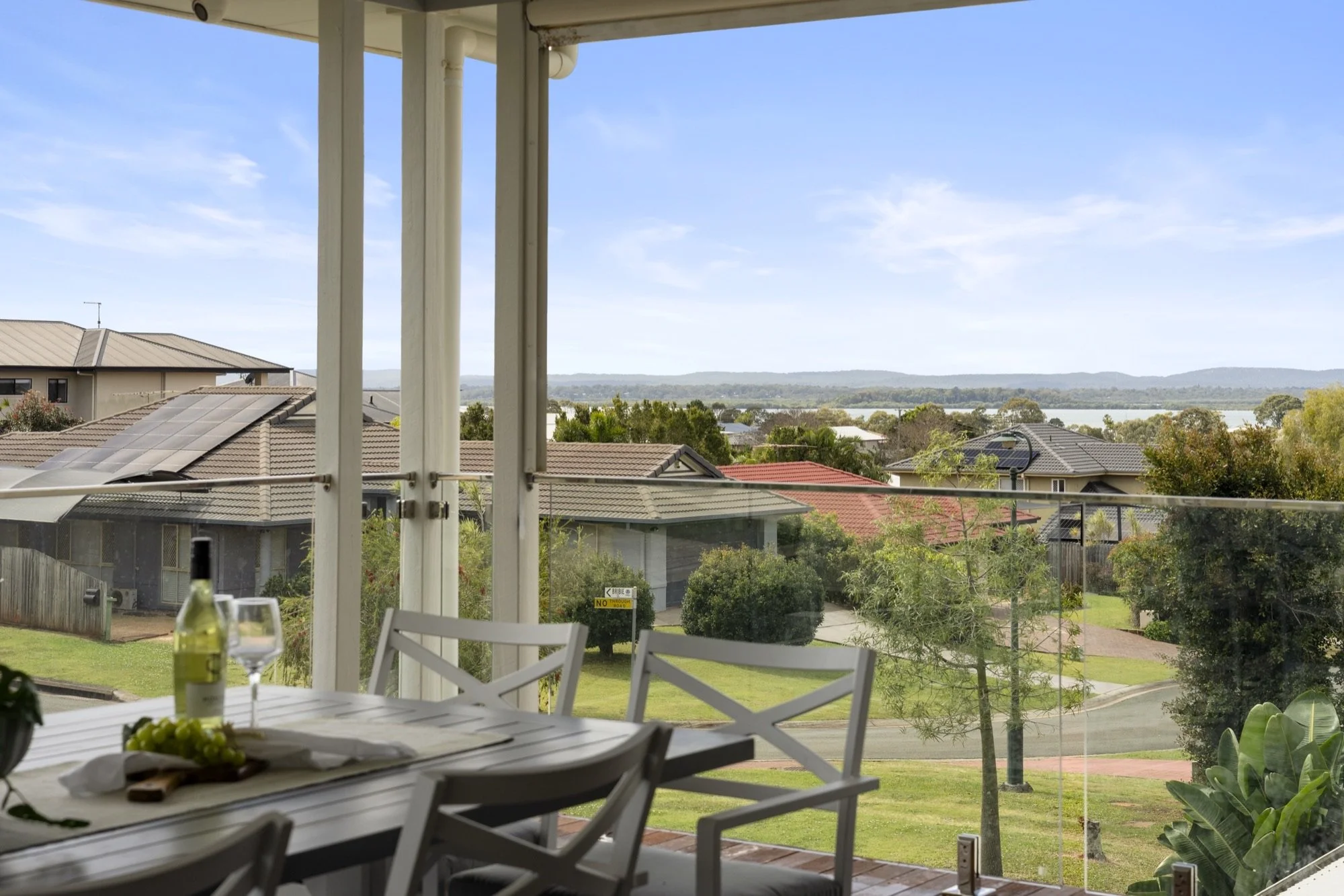 15 Brampton Close, Redland Bay Internet 18.jpg
