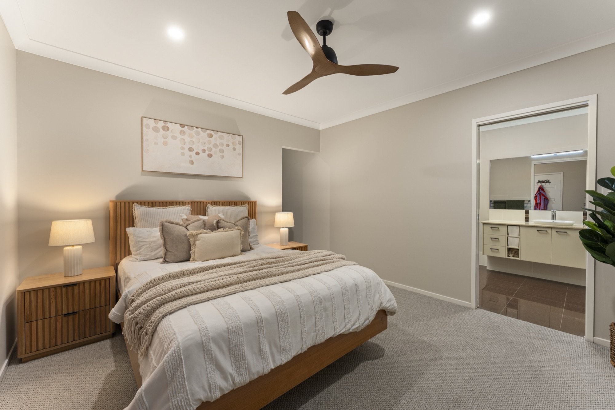 12 Turtle Place, Redland Bay Internet 12.jpg