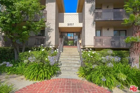 Sold | 15233 Magnolia Blvd #307, Sherman Oaks