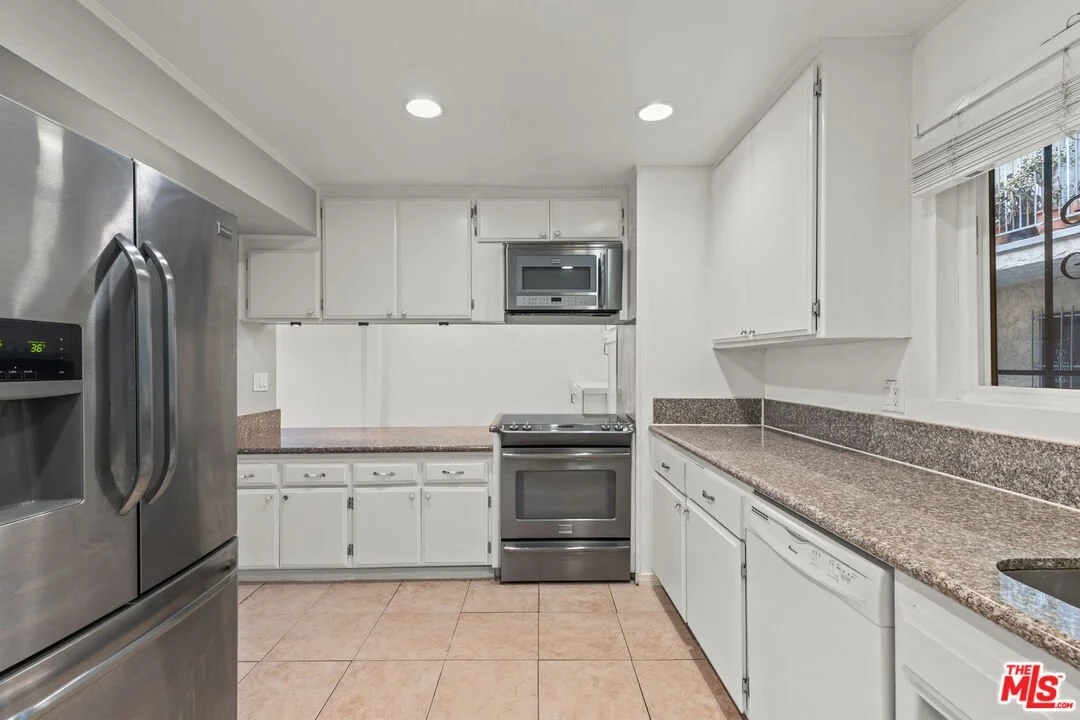 Sold | 2354 Fletcher Dr #113, Los Angeles
