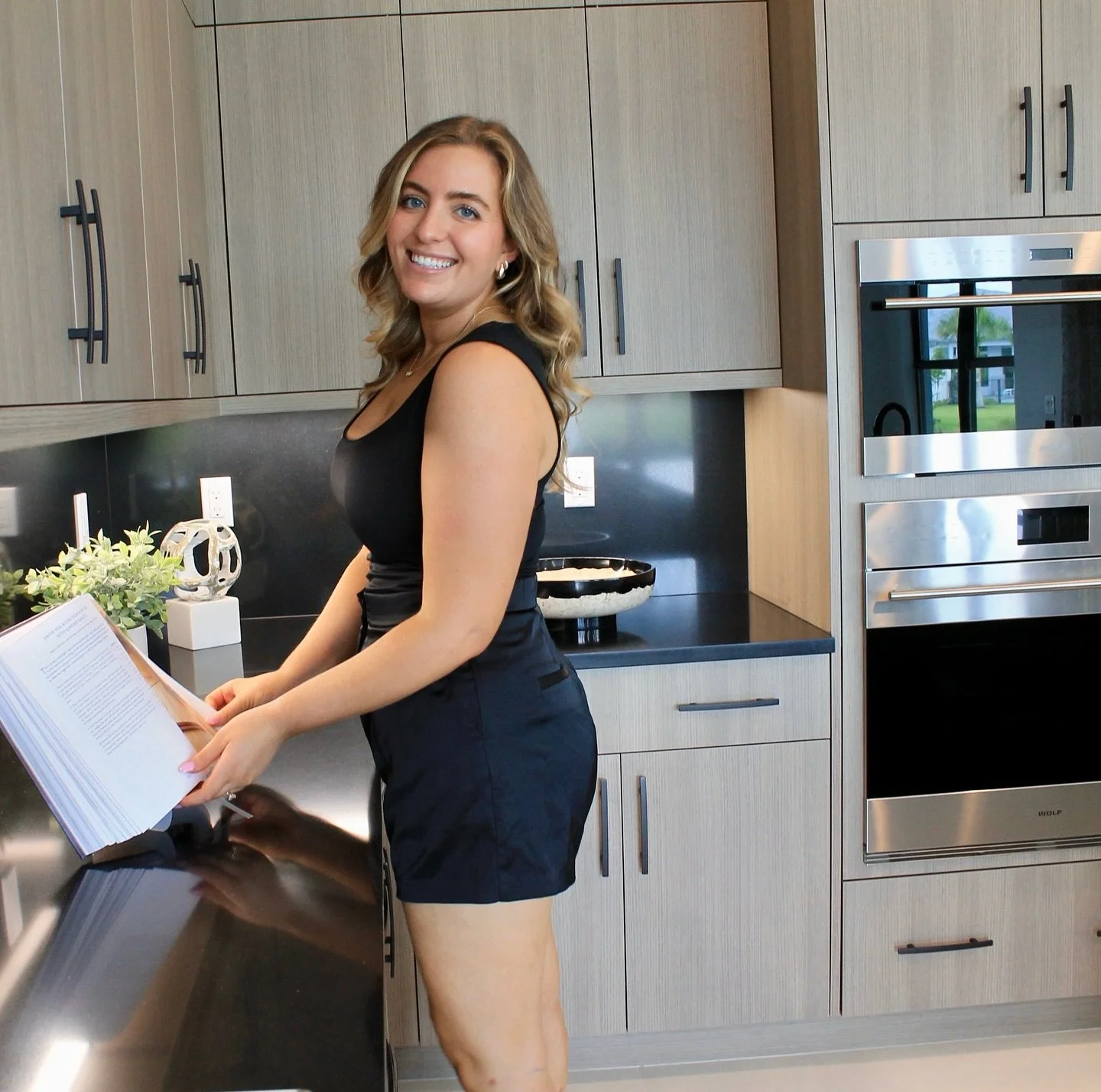 The kitchen has my heart 🤍

I&rsquo;m equal parts social butterfly and homebody, so hosting dinner parties is my love language. And without fail, every time I host, everyone ends up in the kitchen (no matter how hard I try to get them to migrate in 