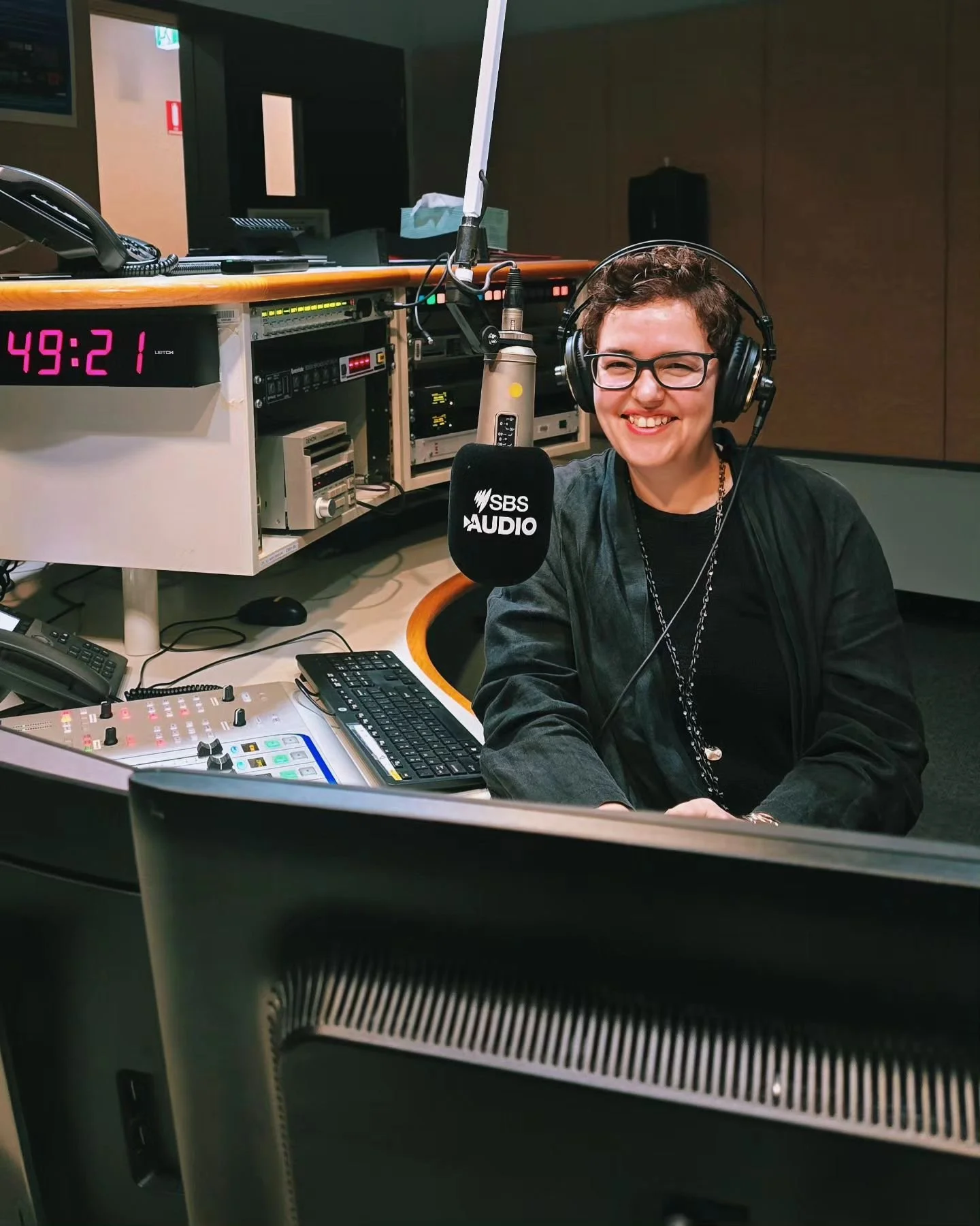 SBS radio interview. 
Talking about the Art photography, contests and the art market.
It's my second time there and I always feel so welcomed. Thank you @victoria_stankeeva 

#photographicart #radiotalk #sydneyportraitphotographer