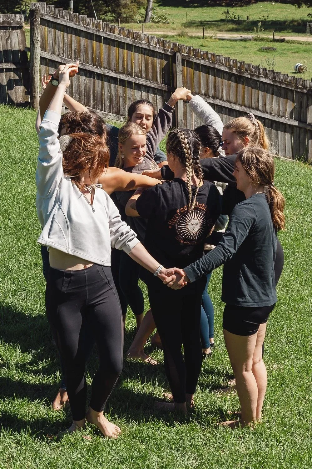 Groupe  de femmes formation yoga Florian Coelo Photographe pour Artiste Artisan Entreprise à Angers Nantes Bretagne Bordeaux