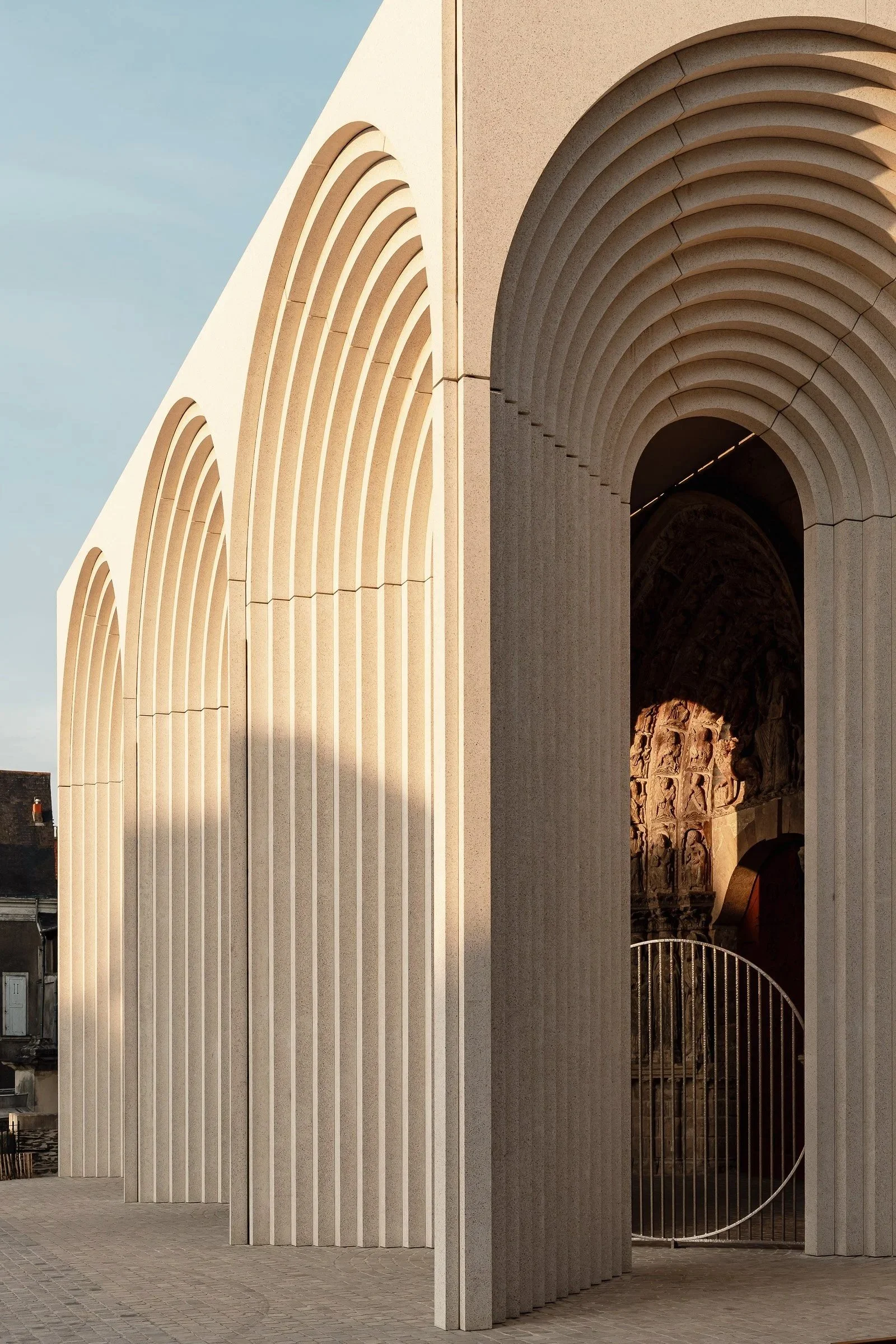 Façade cathédrale saint Maurice moderne Angers Florian Coelo Photographe architecture Angers Nantes Bretagne