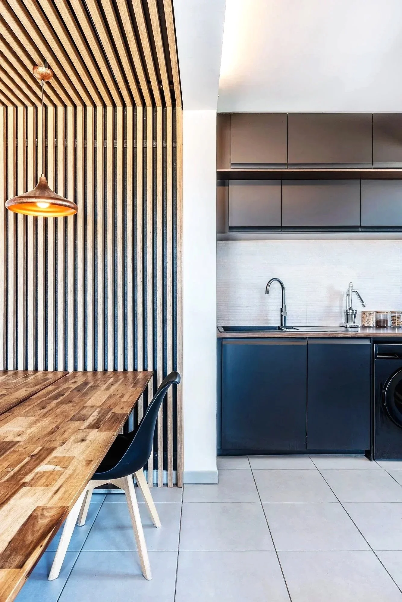 Intérieur moderne cuisine Marseille Florian Coelo Photographe Architecture et décoration intérieure Angers Nantes Bretagne Bordeaux