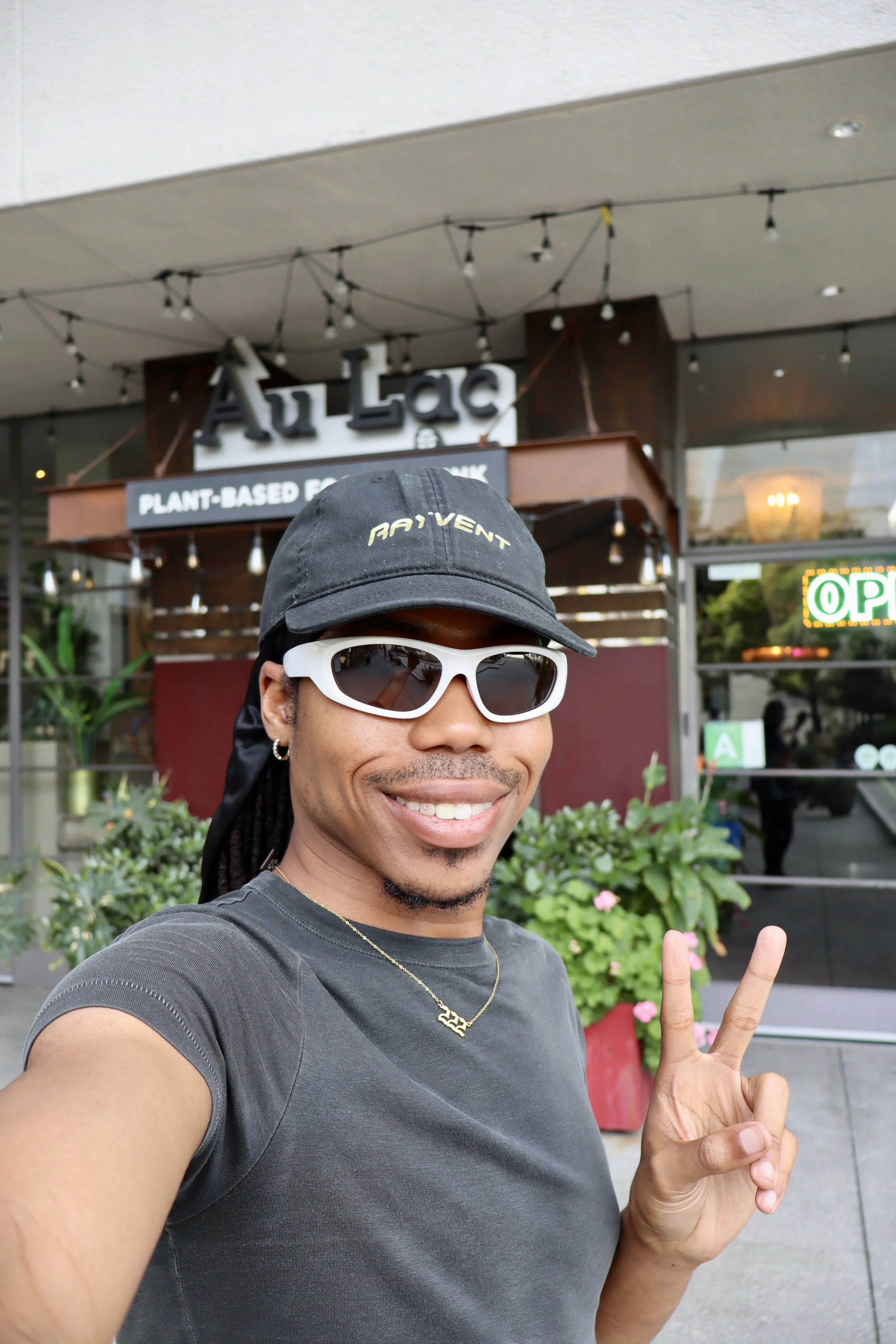 Âu Lạc — Slowing Down, Listening, Receiving