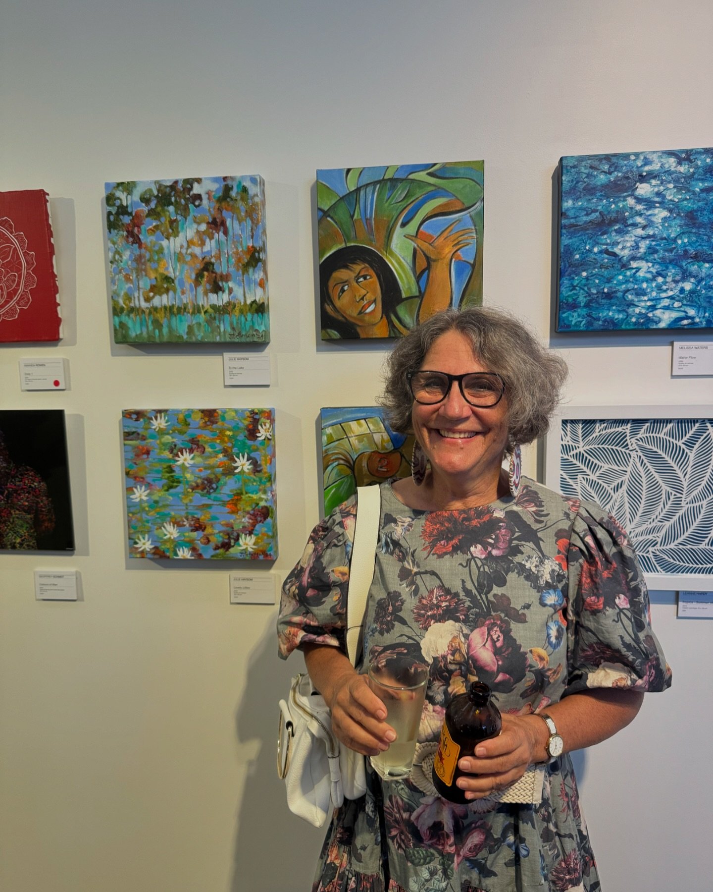 I don&rsquo;t usually put myself in posts but here I am sharing my time with my Yarrie sis at the Christmas art market at Northside in Cairns. My paintings are &ldquo;To the Lake&rdquo; and &ldquo;Lovely Lilies&rdquo;. And I&rsquo;m also promoting my