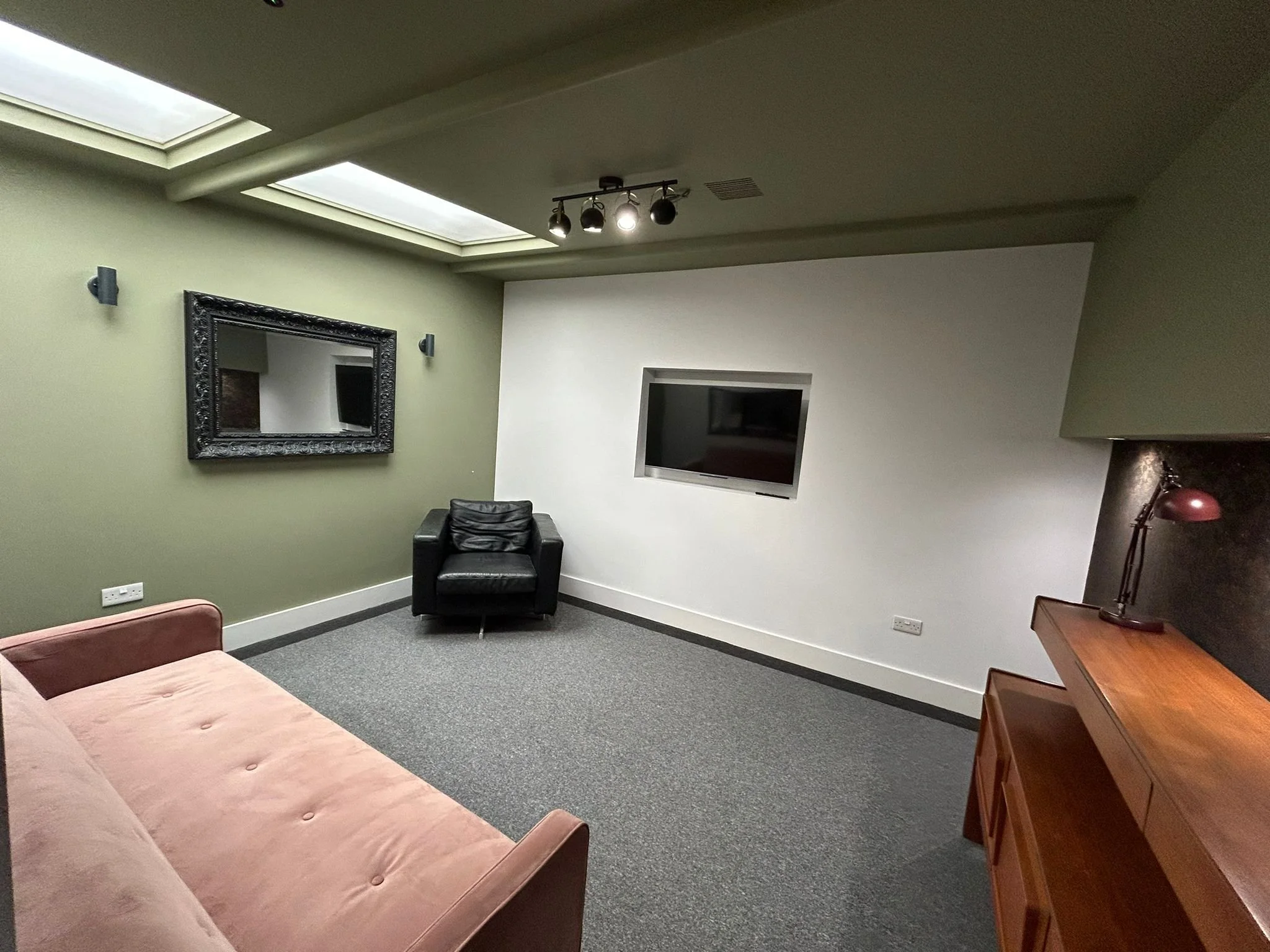 𝗜𝘁'𝘀 𝗯𝗲𝗲𝗻 𝗮 𝗯𝘂𝘀𝘆 𝘄𝗲𝗲𝗸 𝗮𝘁 𝗙𝗘𝗡𝗦 𝗛𝗤!