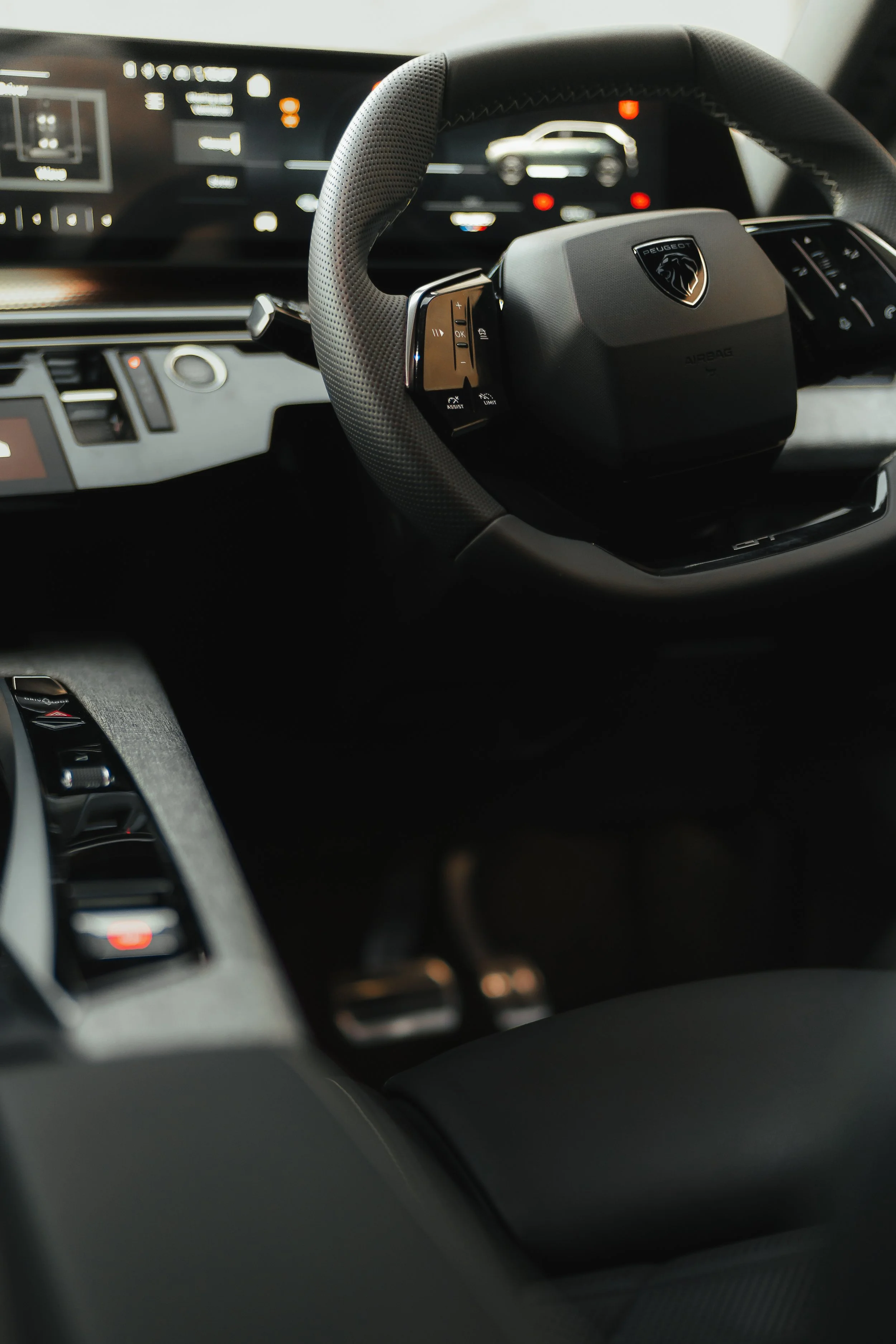 Lloyd Evans x Peugeot Scotland 2025.jpg