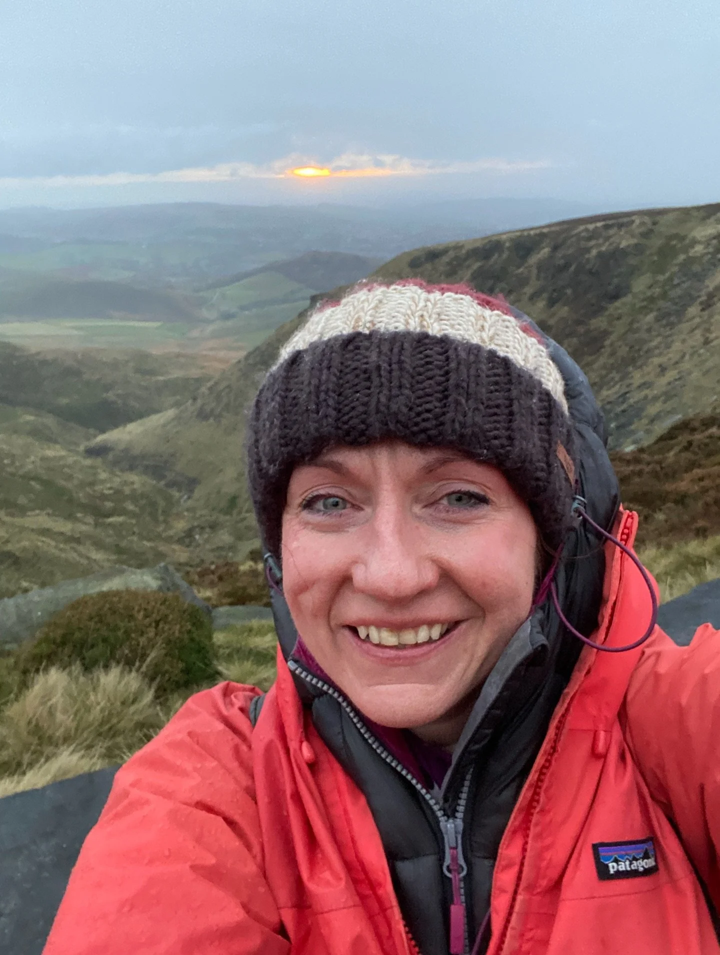🌿🌅✨ CEREMONY PREPARATIONS✨🌅🌿

Before a ceremony I always like to go out on my own and connect to nature and the elements. 🌿🌊🌅💨

Yesterday I took myself out on a nice big sunset walk to go and visit my favourite rock. The wind and rain/ice was