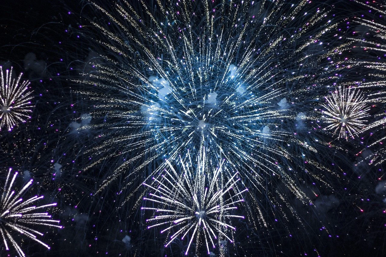 fireworks-5270439_1280.jpg