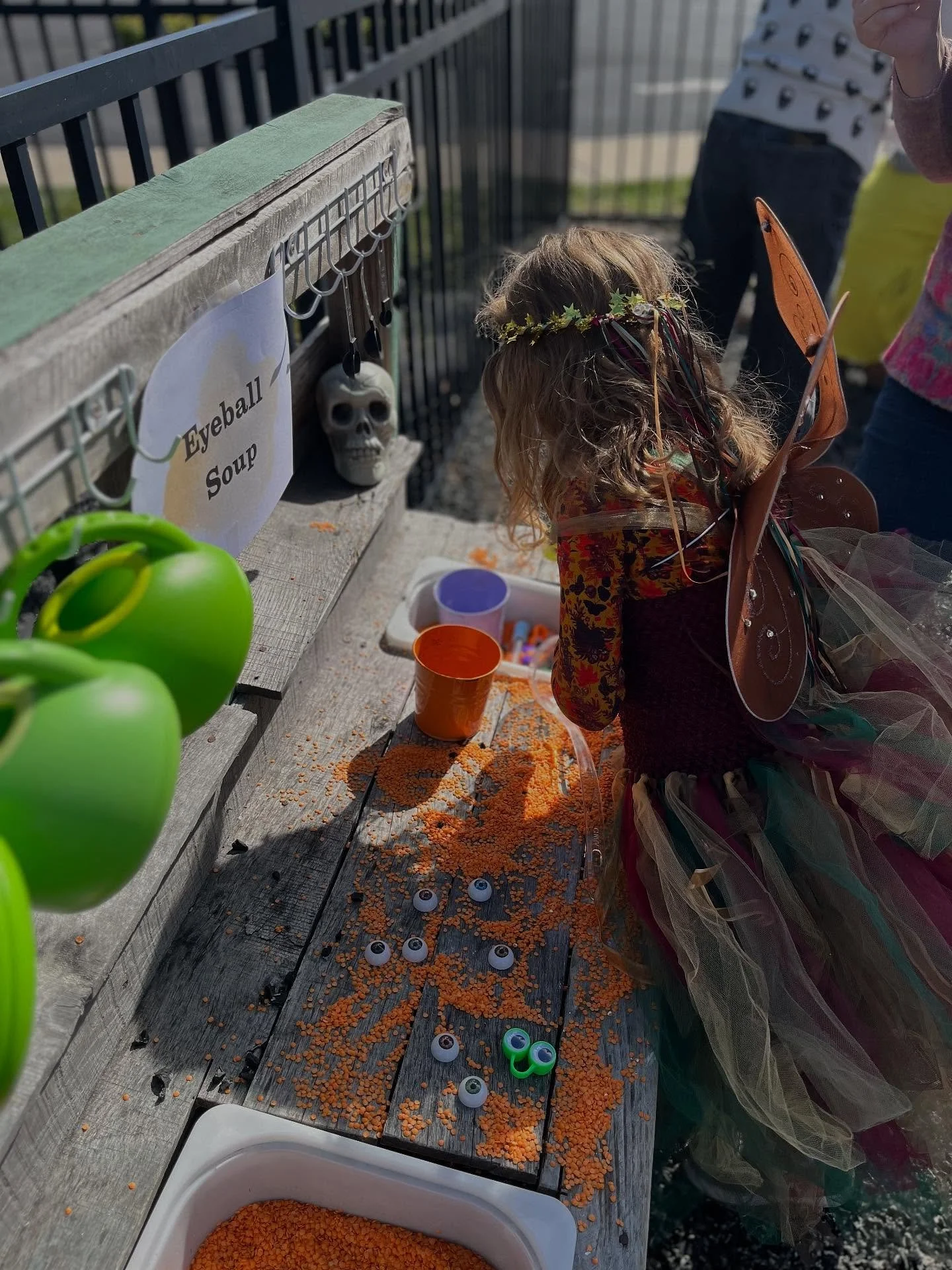 Eyeball soup &amp; ghostly goop- oh my! 👁️🧙&zwj;♀️👻🧡 

#fallfest