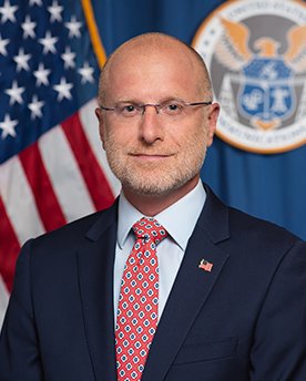 FCC’s chair hints at steering licensure down a treacherous path