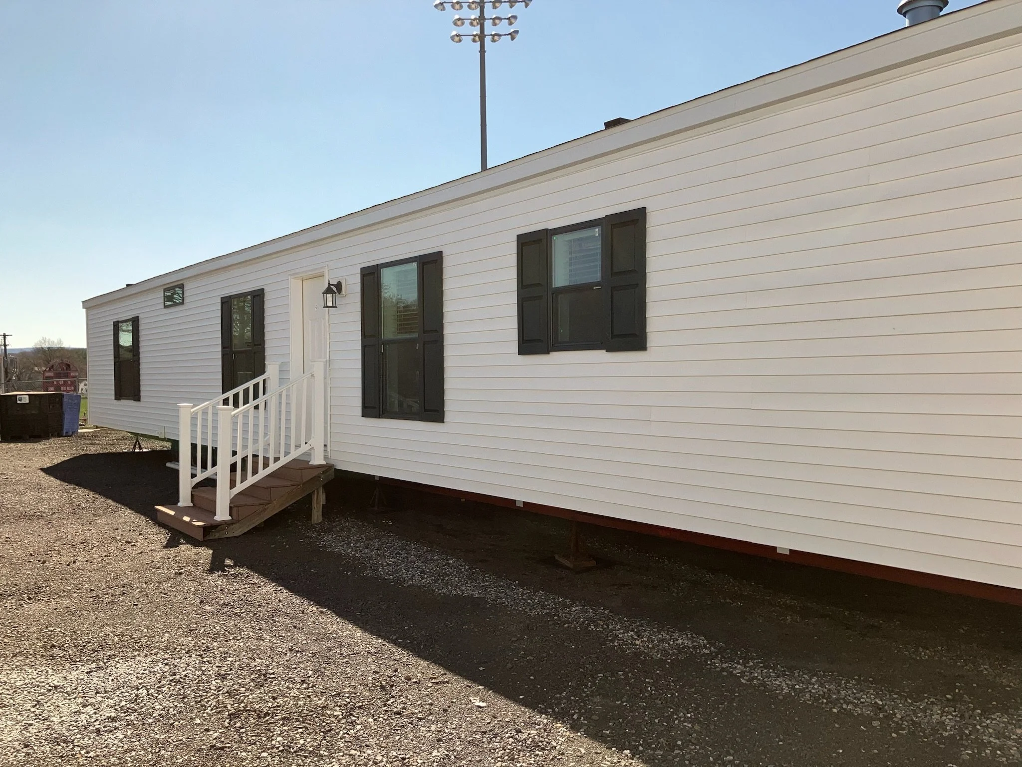 G652 - Exterior 2.jpeg