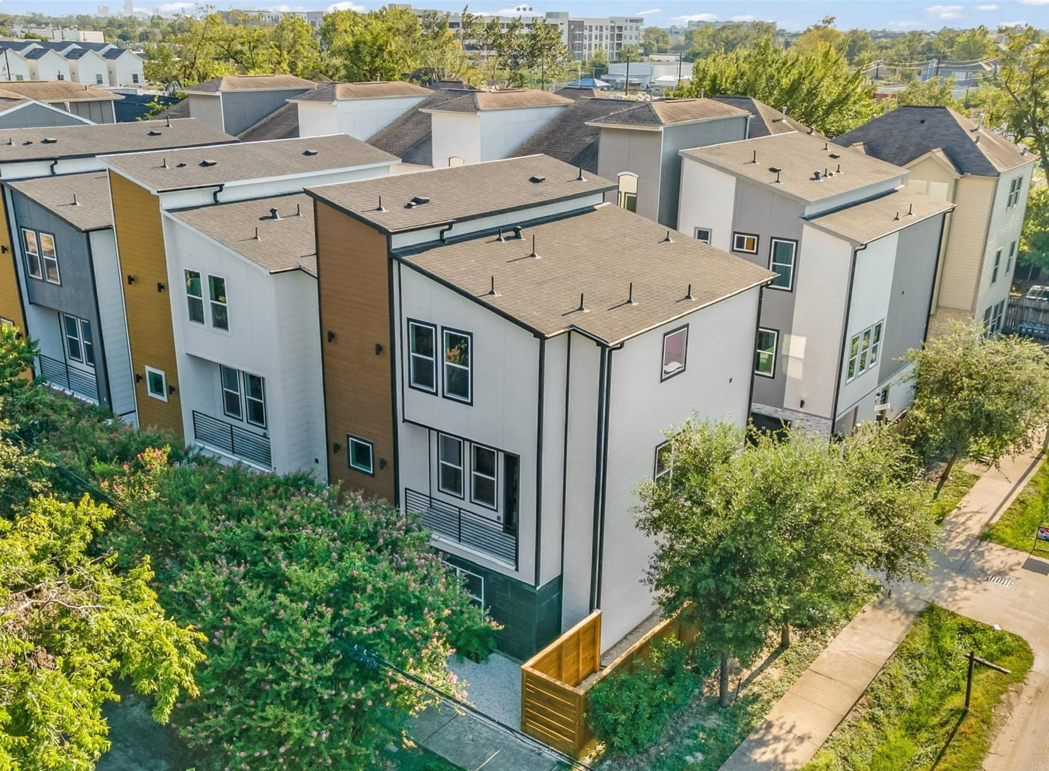 Terraces @ W 28th St.

602 A&B, 604A, 608C

Houston Heights 2025
